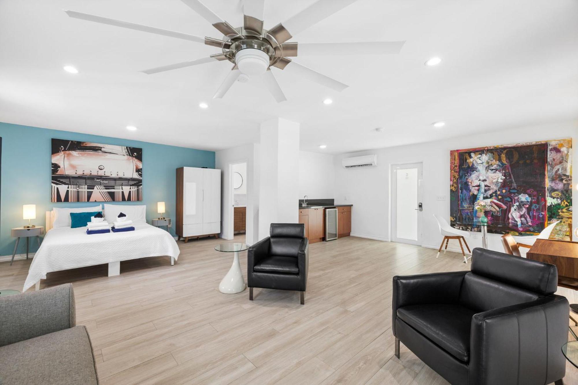 Deluxe Suite