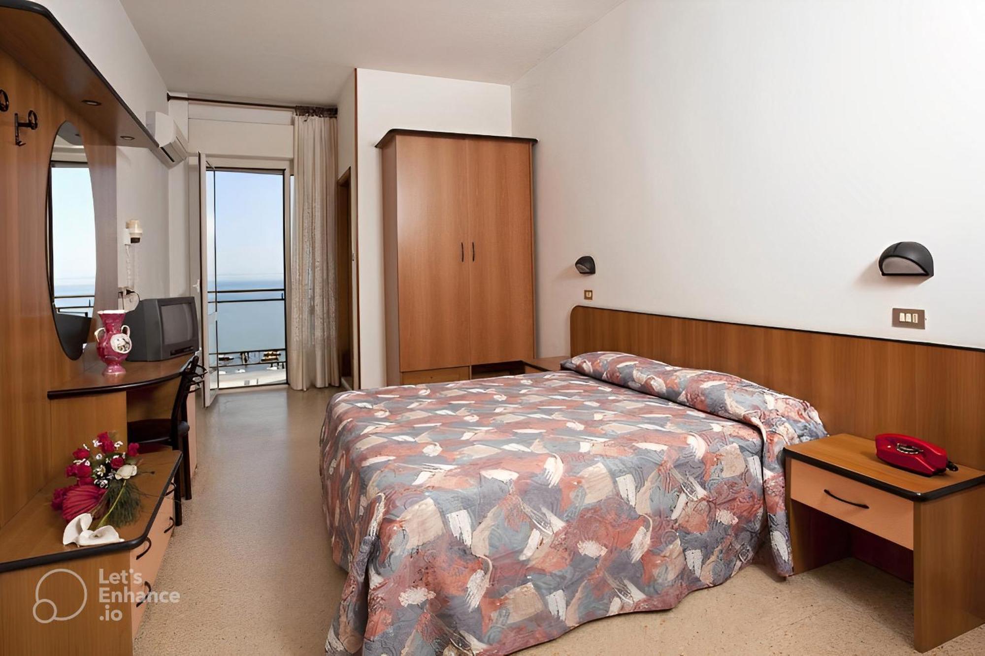 Budget Dreibettzimmer