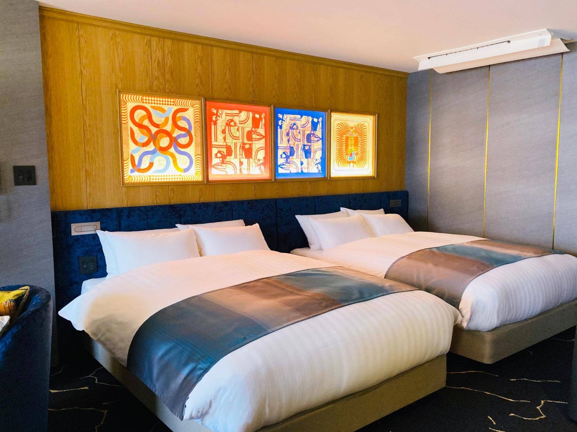 Deluxe Family Room