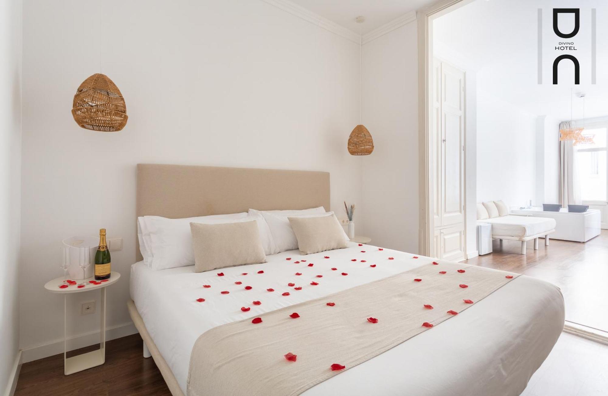 Deluxe Suite with Spa Bath