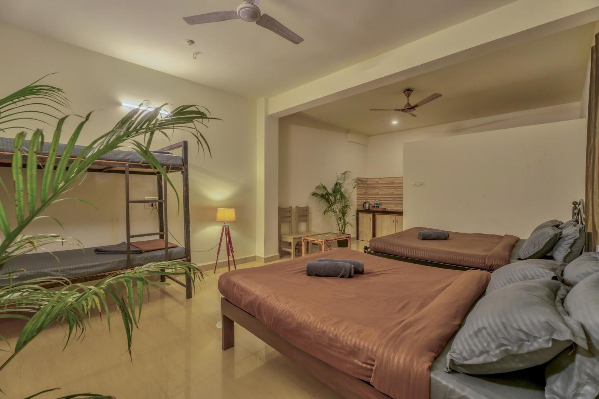 Deluxe Family Room