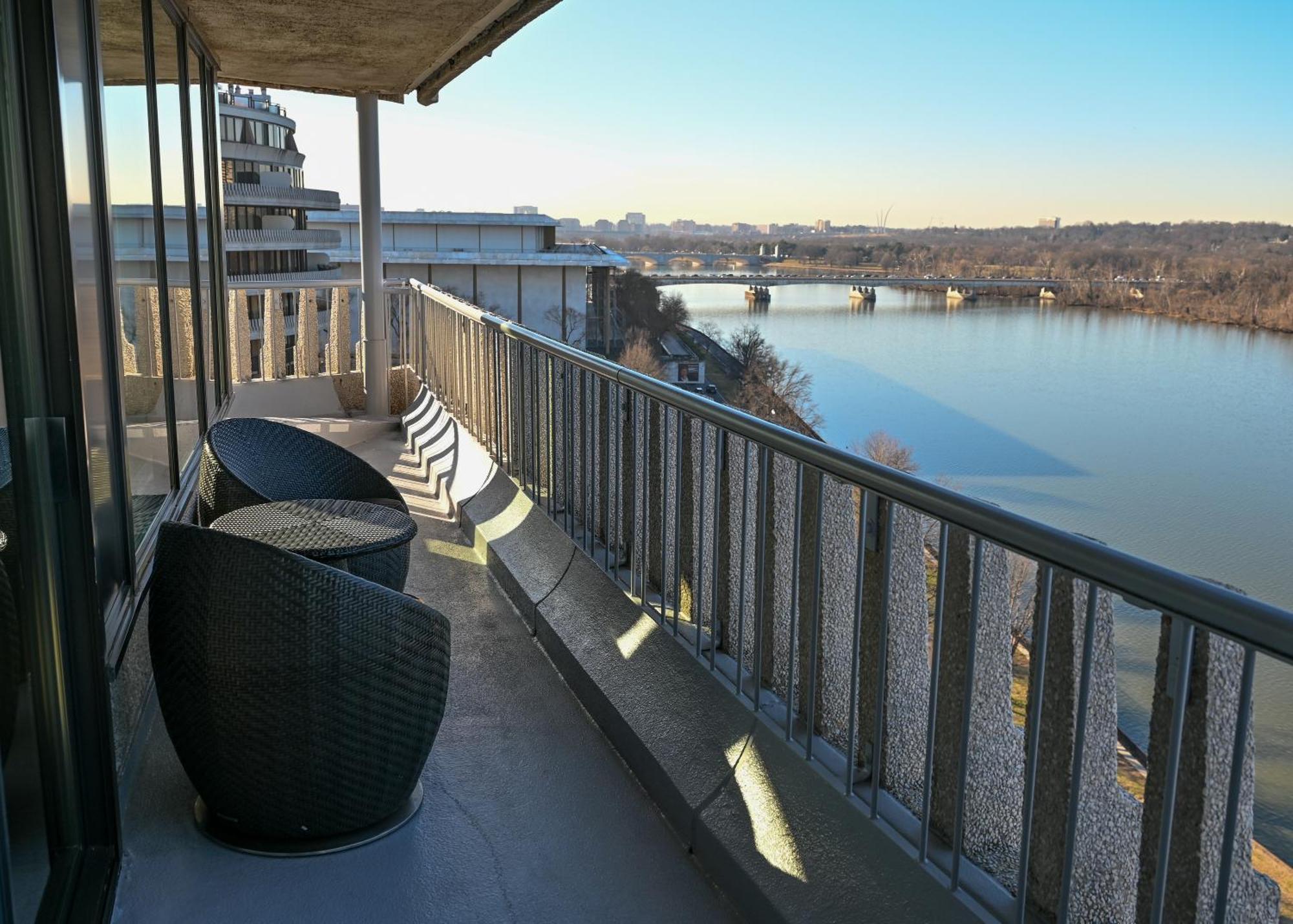 River View One Bedroom Suite w Balcony