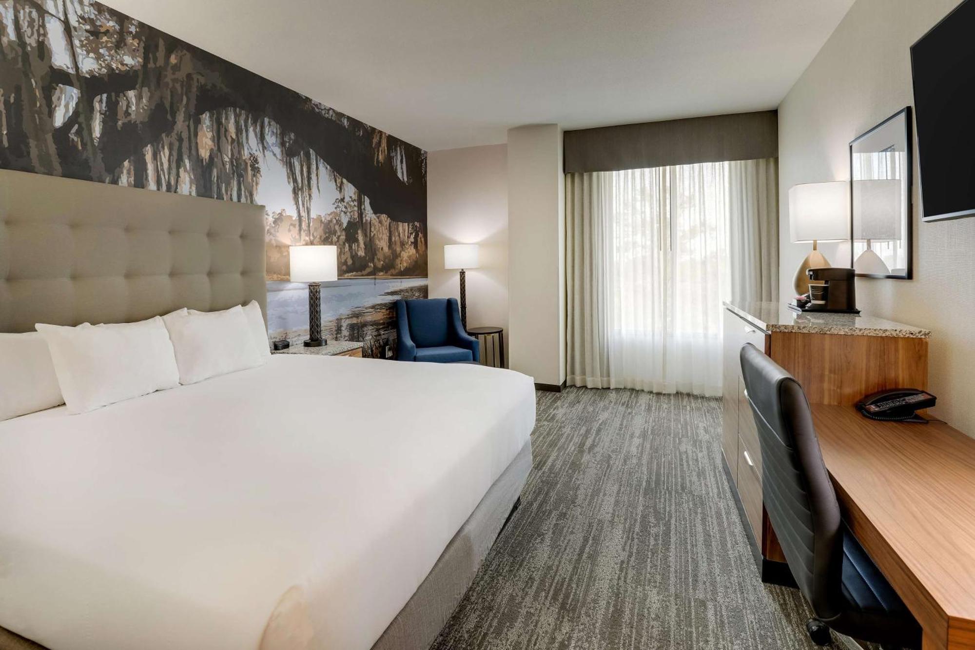 Deluxe King Room
