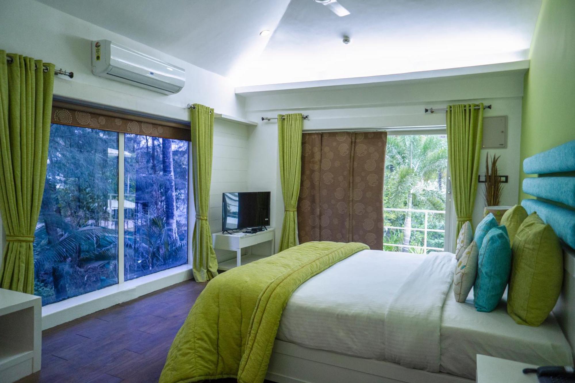 Executive Garden View Suite