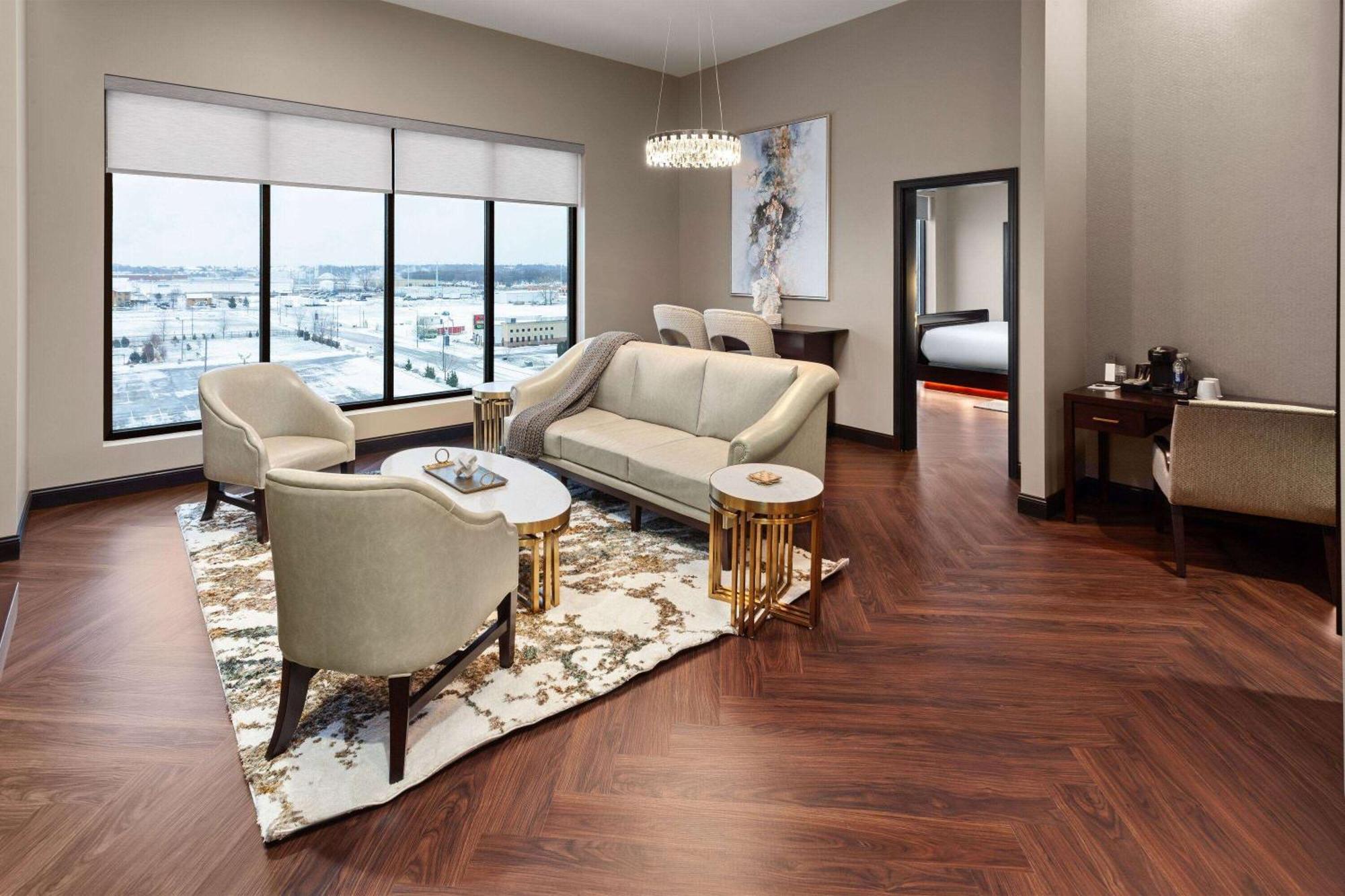 1 California King Bed, Executive Penthouse Suite, Non-Smoking