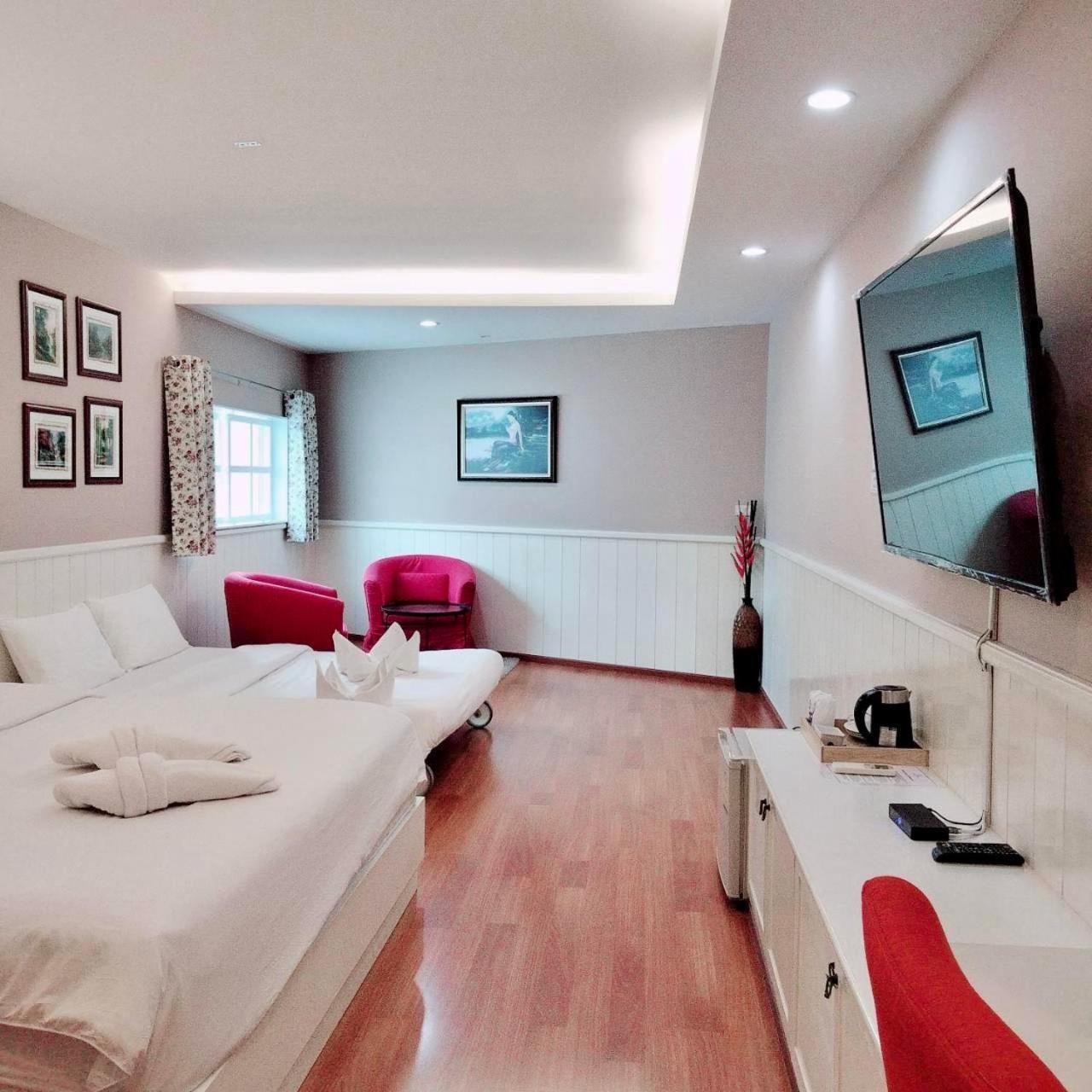 Family Room City view