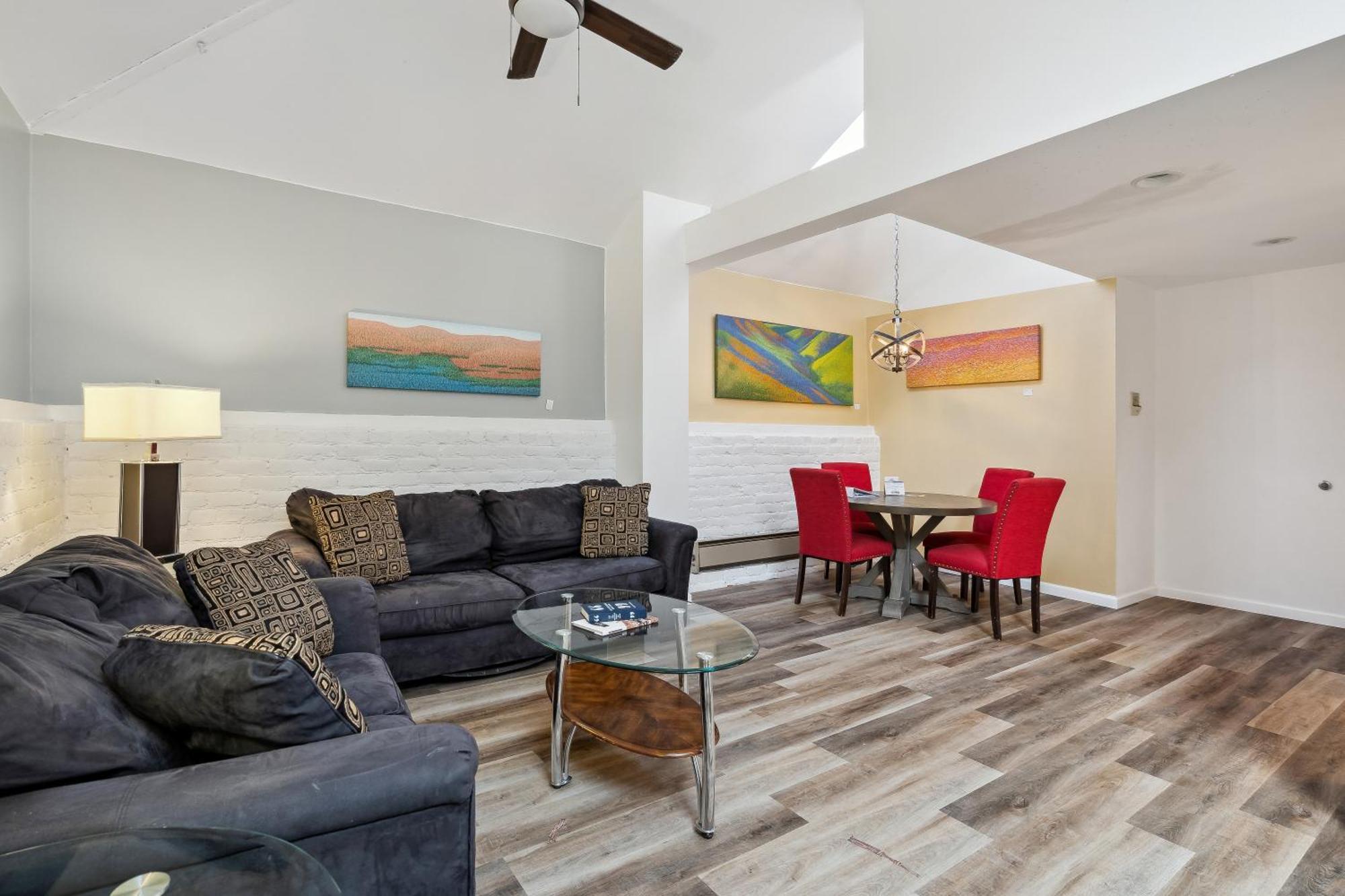 Deluxe Apartment