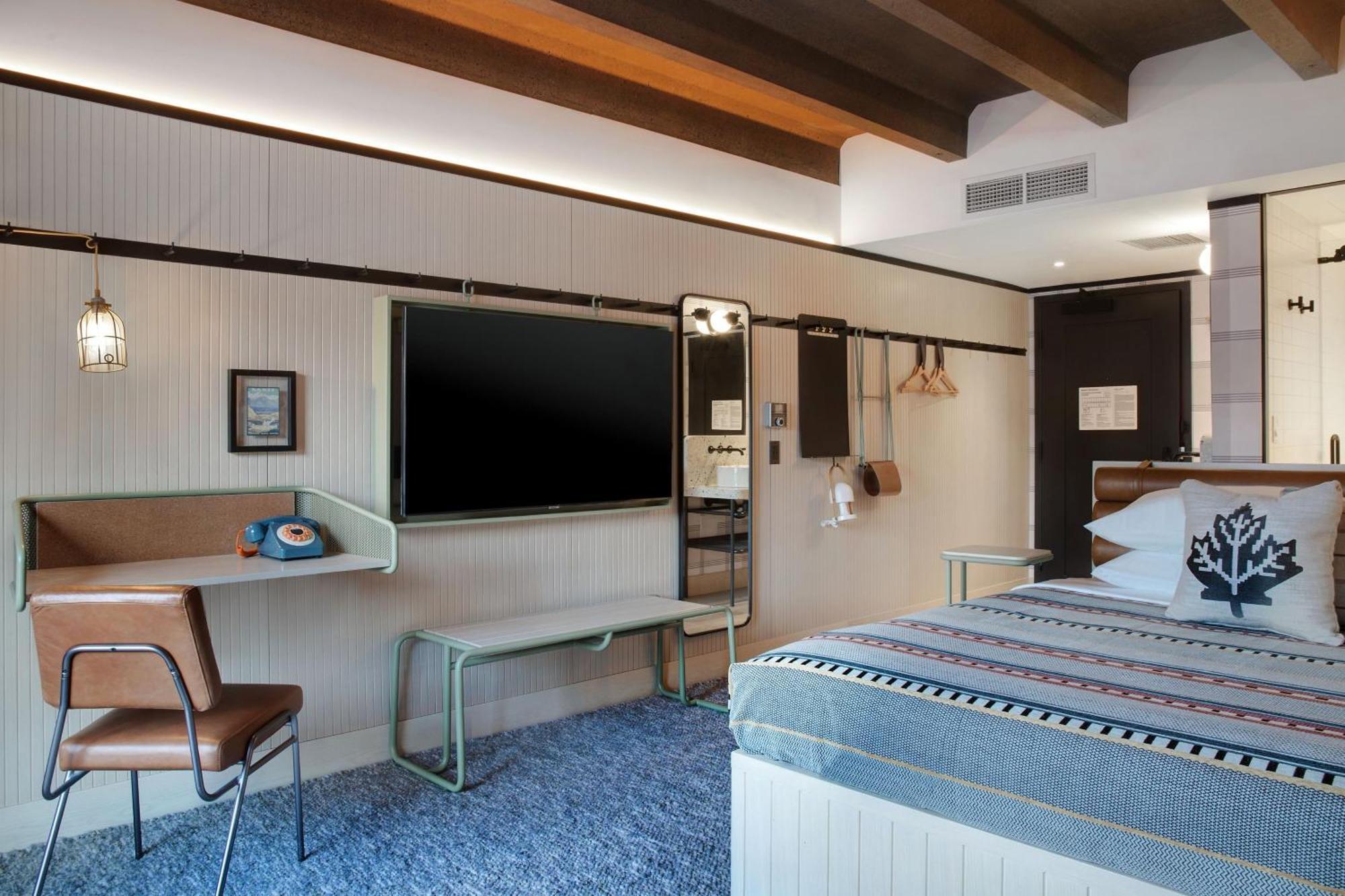 King Room with Balcony