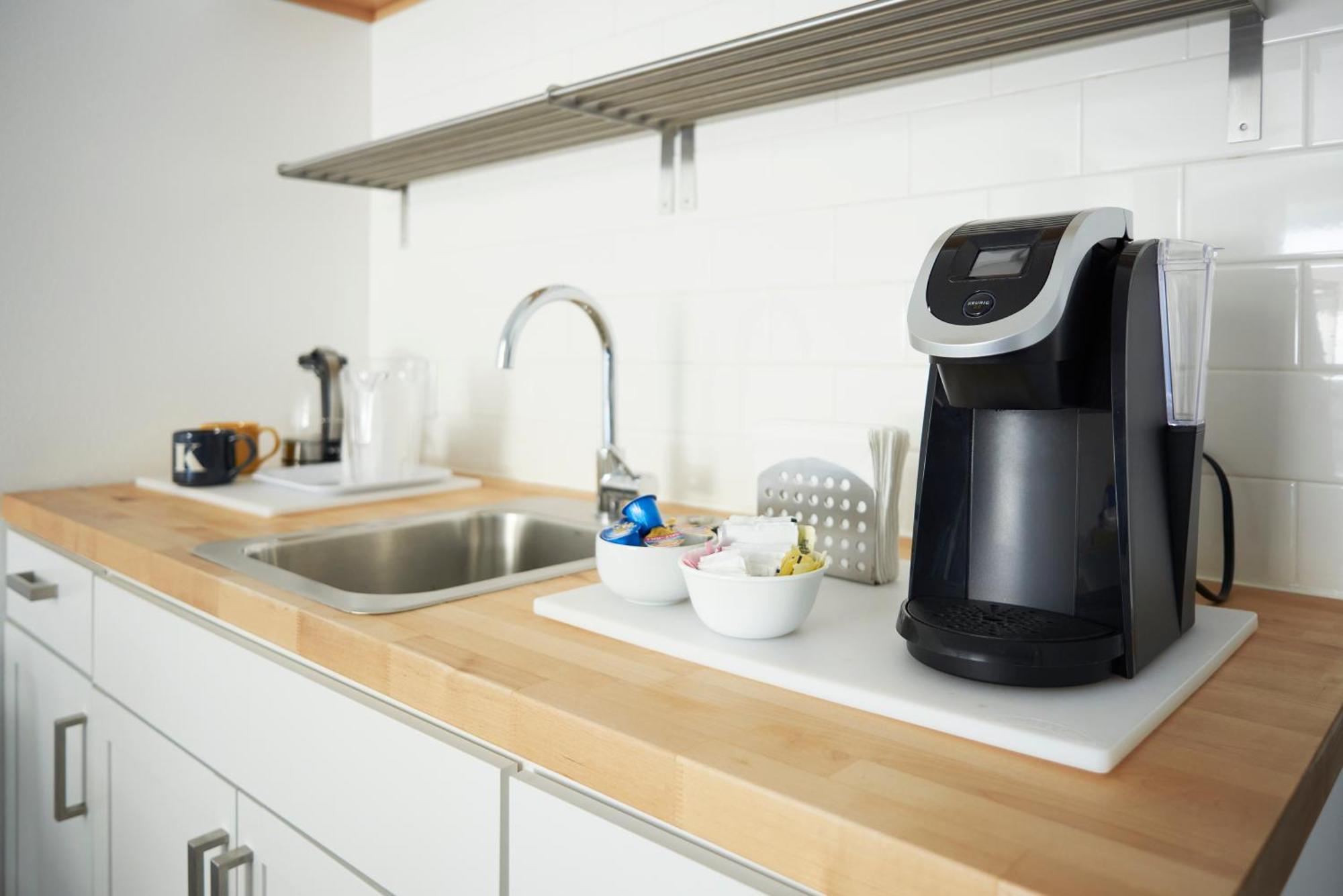 Double Queen Studio Kitchenette