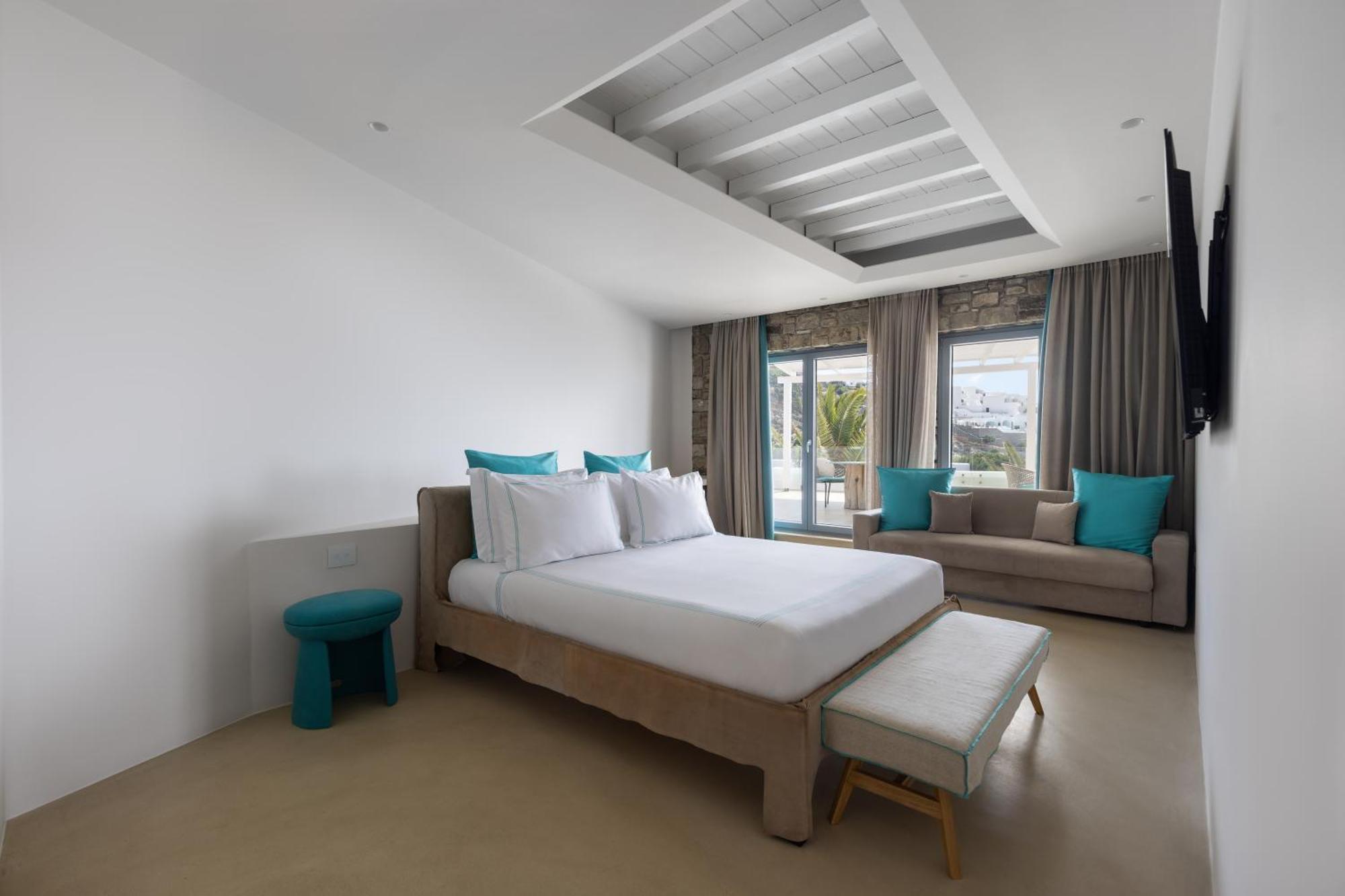 Two-Bedroom Apartment Sea View