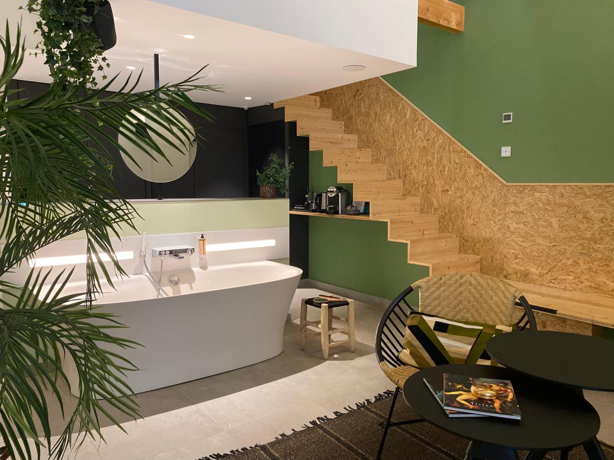 Deluxe Suite "Eden"
