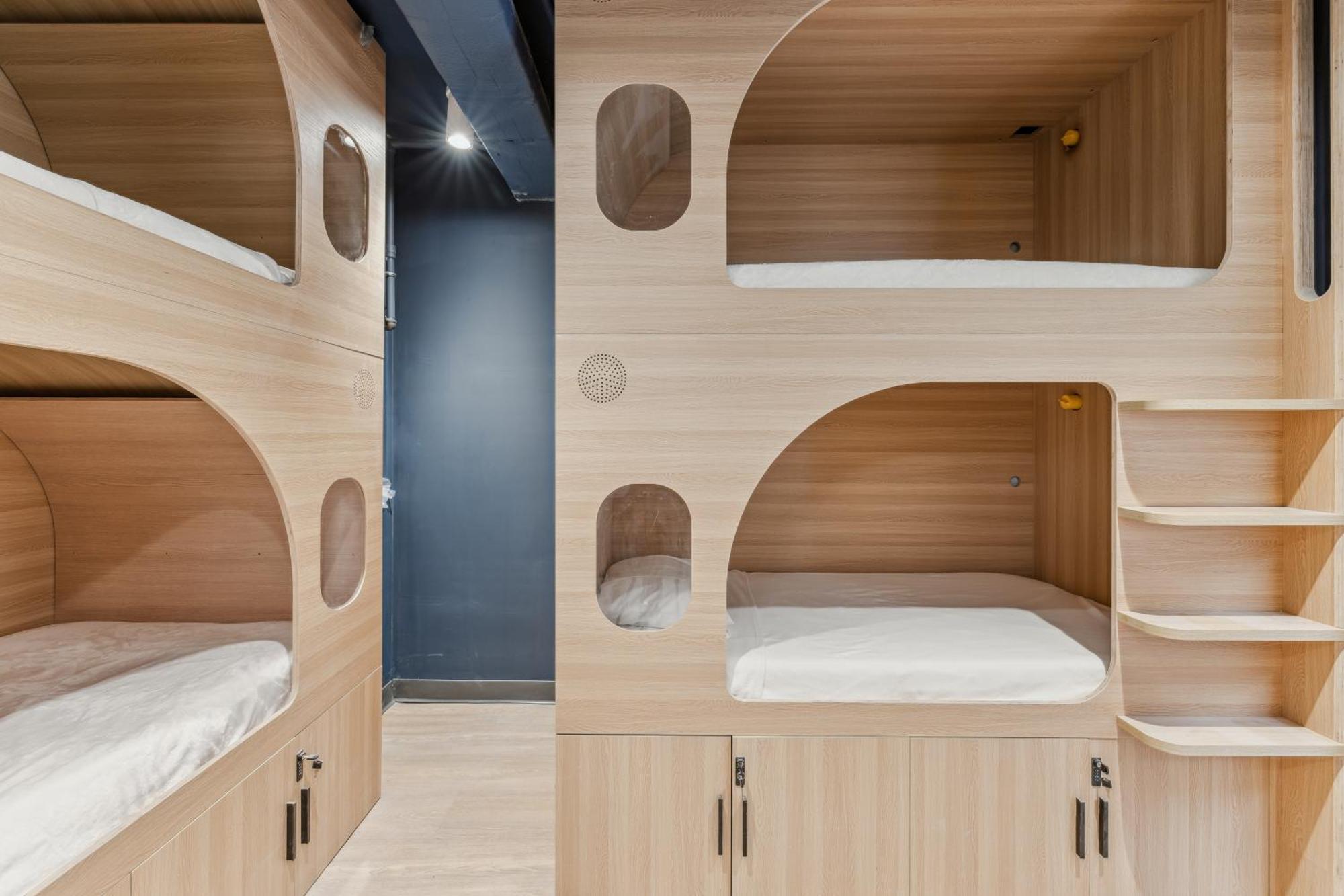 Quadruple Room with Private Bathroom,1503191371:JPEG