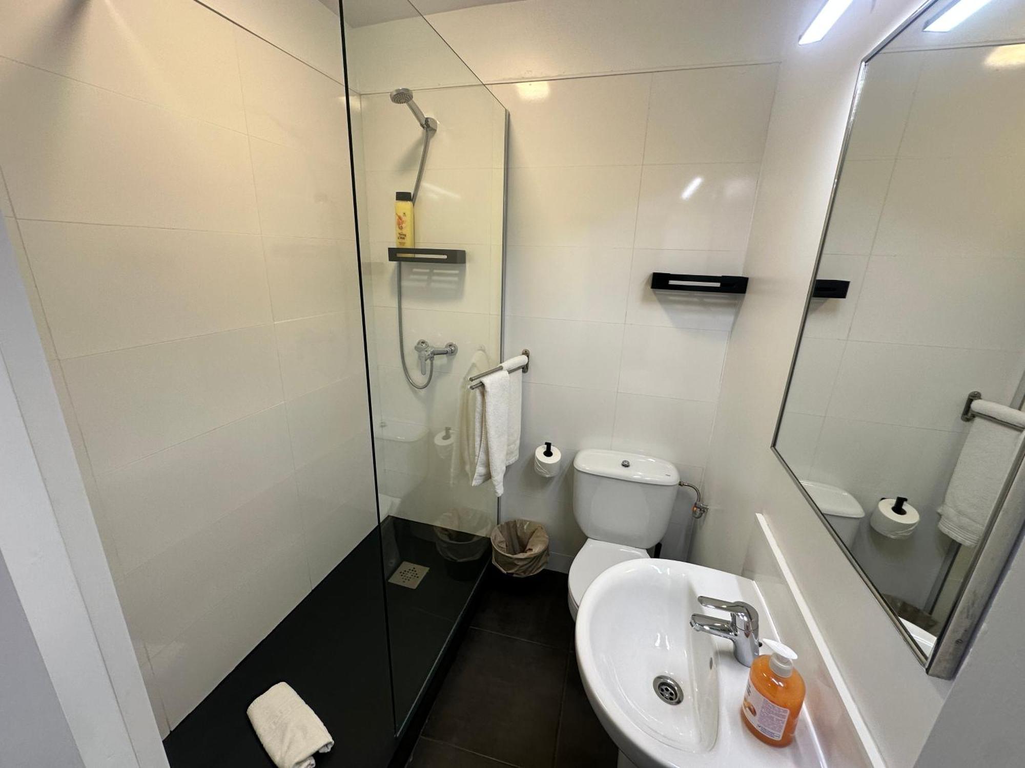 Habitación Doble con baño privado