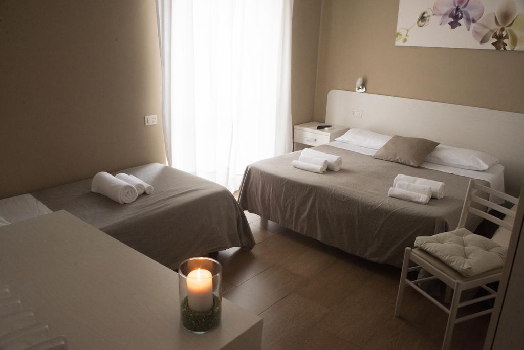 Superior Zimmer mit Kingsize-Bett und Balkon