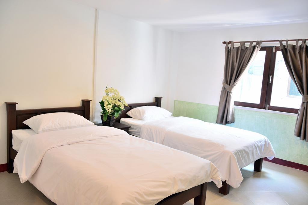 Standard Twin Room,135195489:JPEG