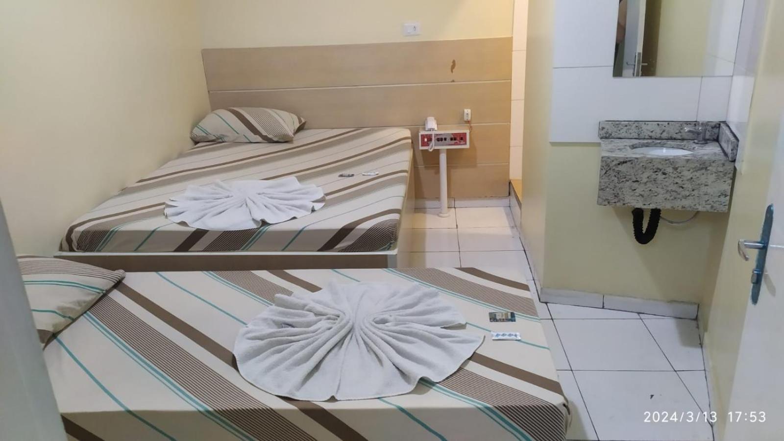 Quarto Standard com 2 Camas de Solteiro