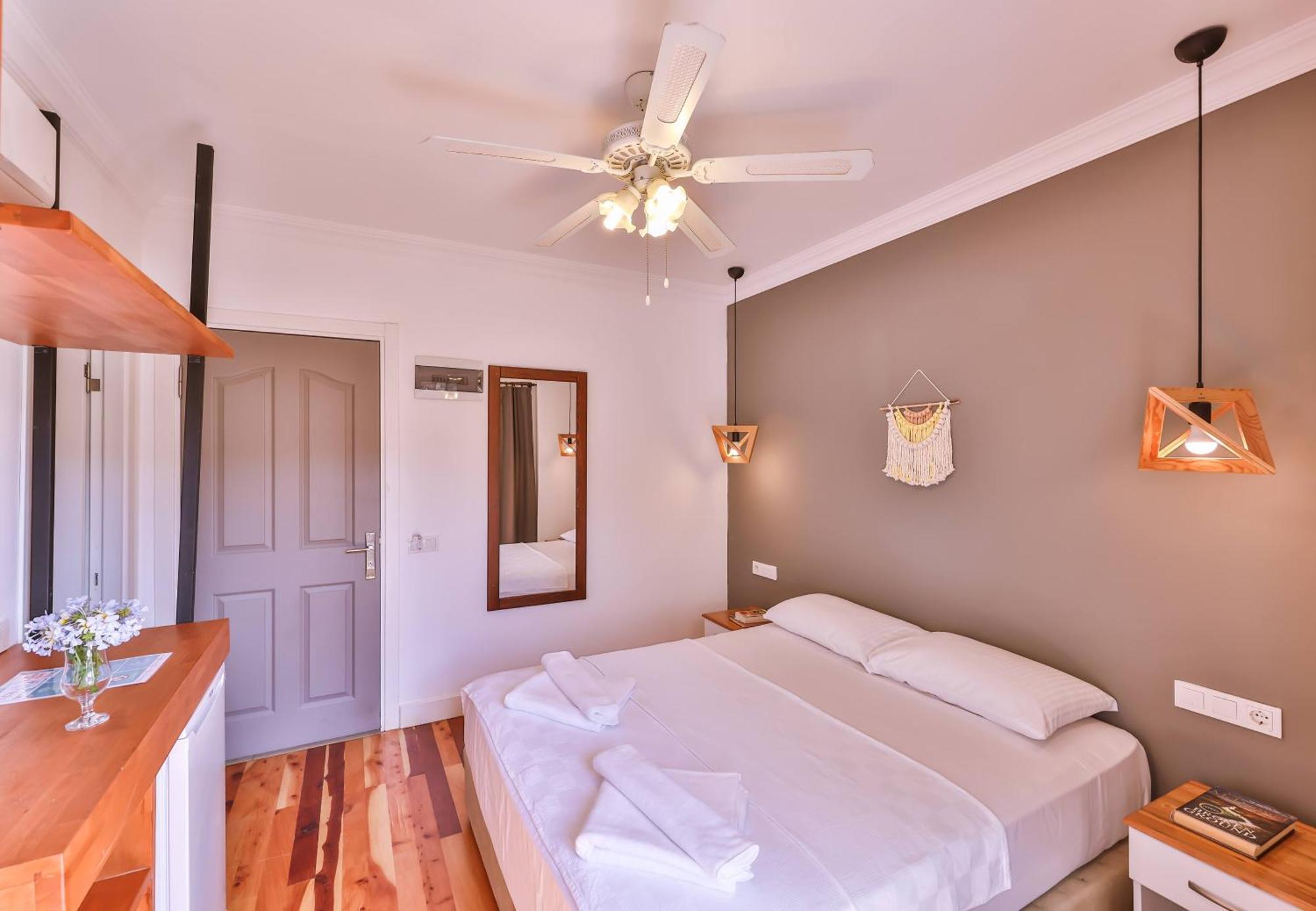 Standard Double Room,1514388706:JPEG