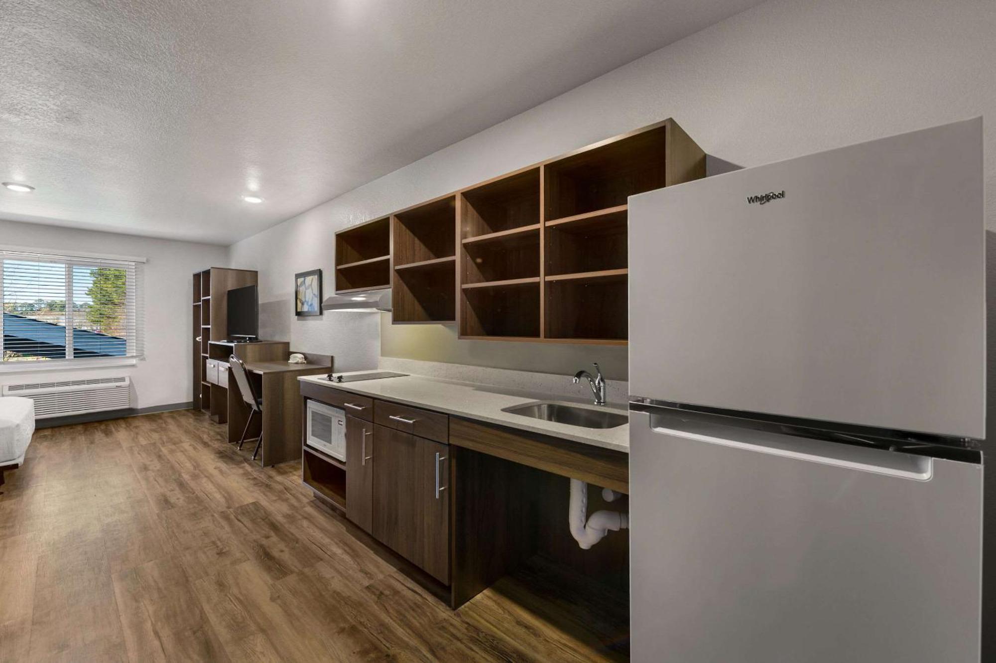 Queen Suite with Two Queen Beds and Dishwasher - Non Smoking