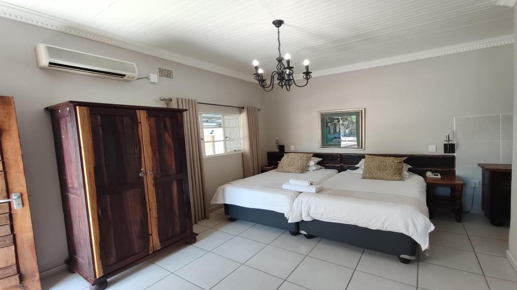 Comfort Twin Room