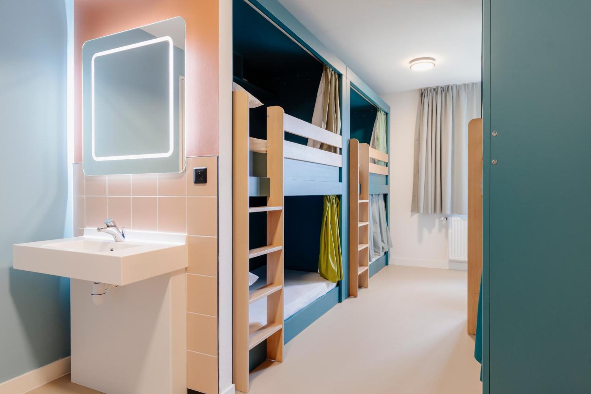6-Bed Mixed Dormitory Room