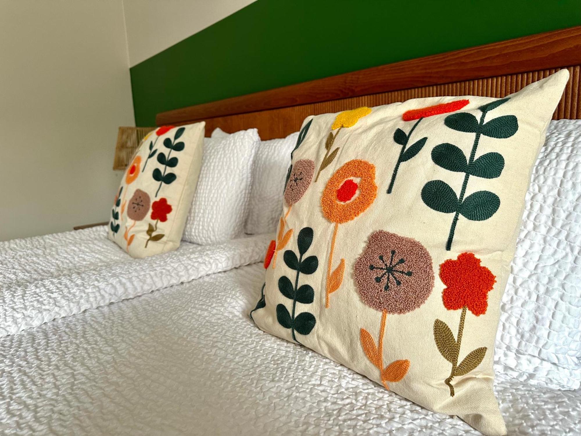 Kamer met Kingsize Bed en Uitzicht op de Tuin