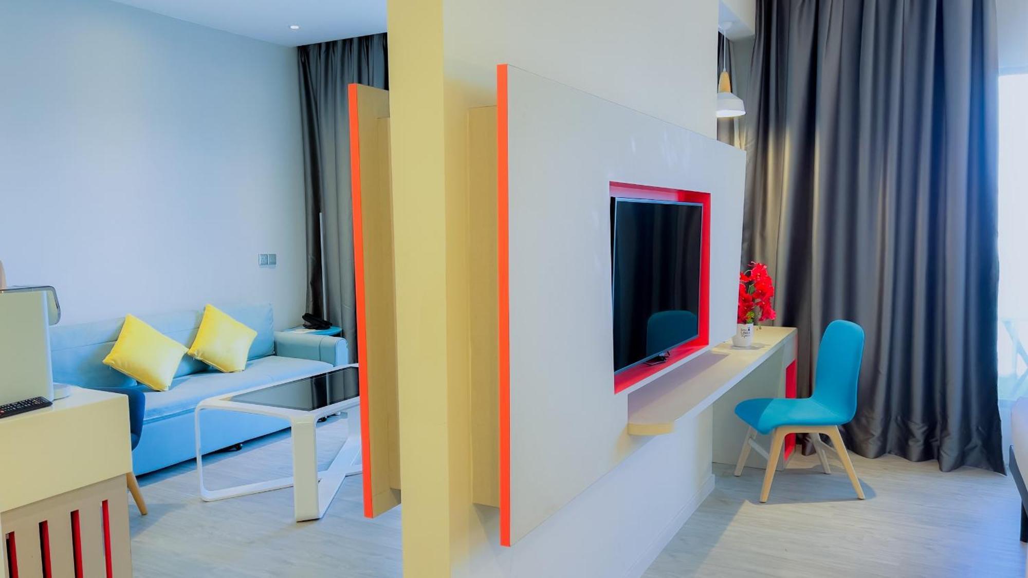 Deluxe Suite with One Double Bed