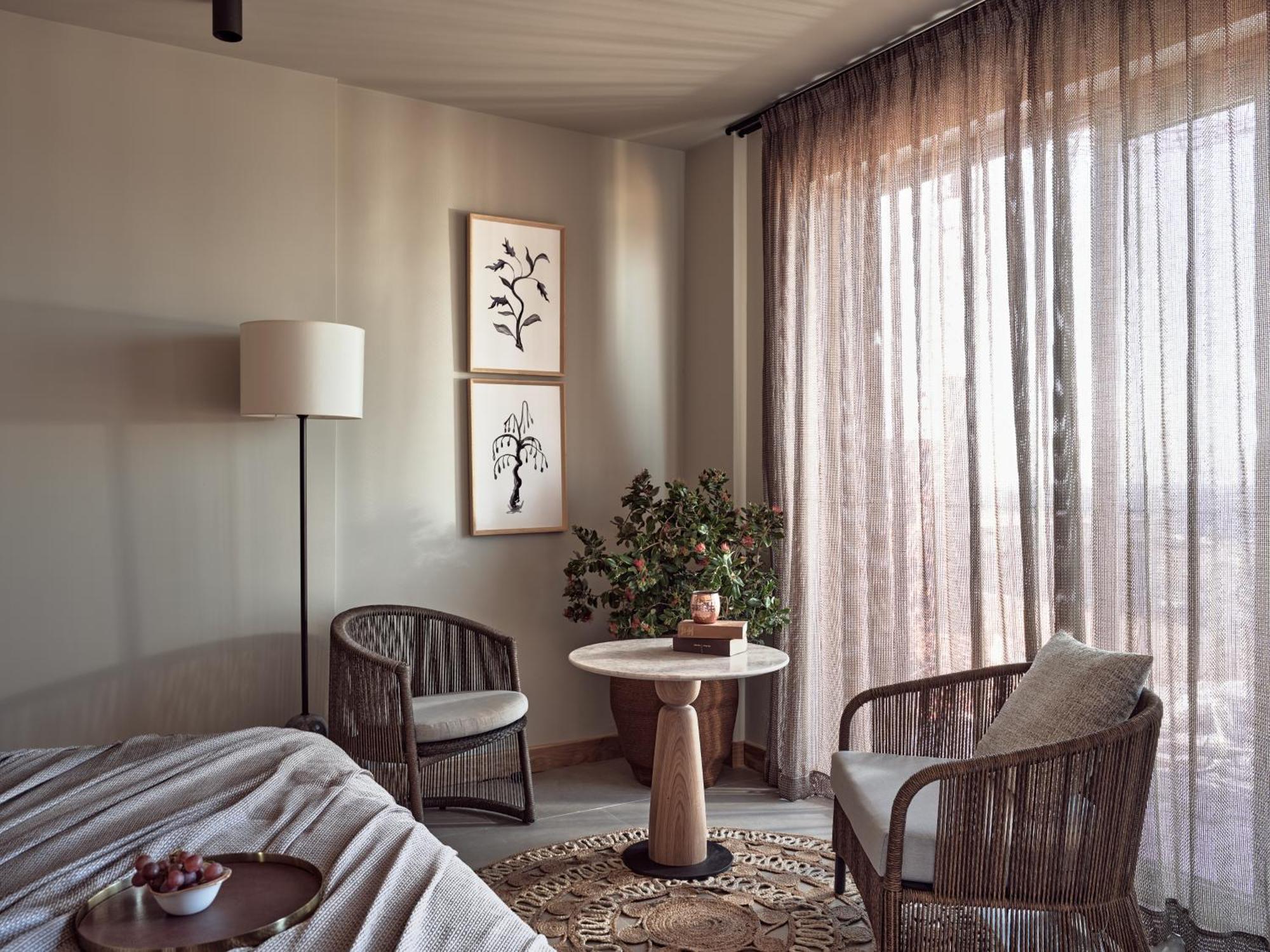 Grand Deluxe Zimmer mit Kingsize-Bett und Meerblick