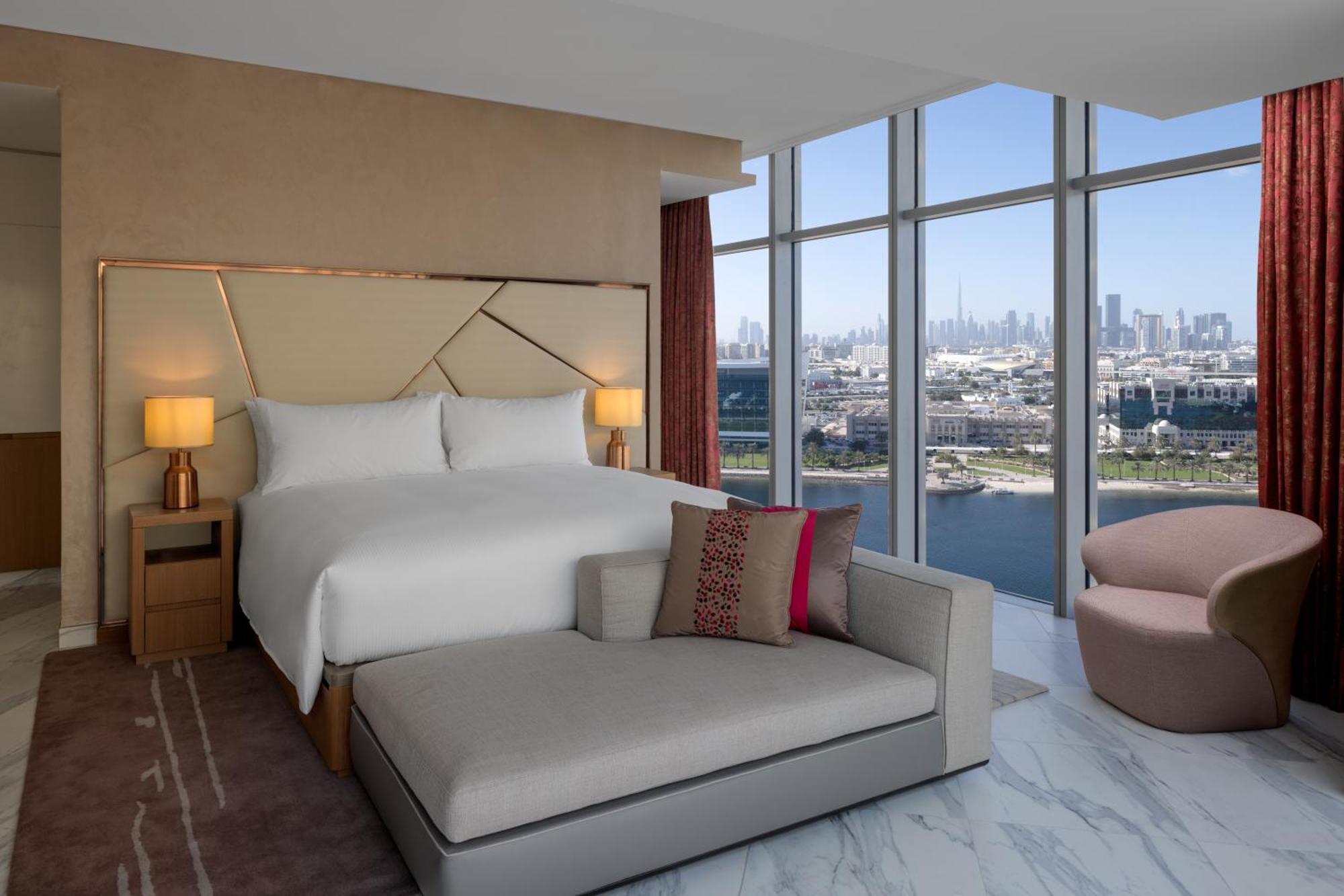 Three-Bedroom Duplex Apartment with Creek View
