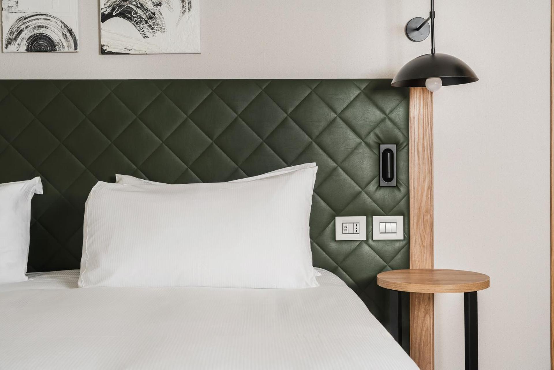 Zimmer mit Kingsize-Bett