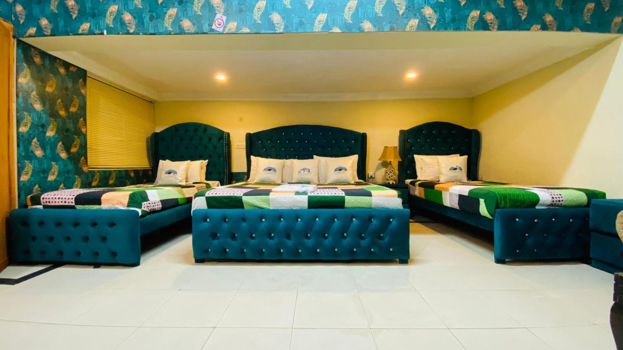 Deluxe Quadruple Room