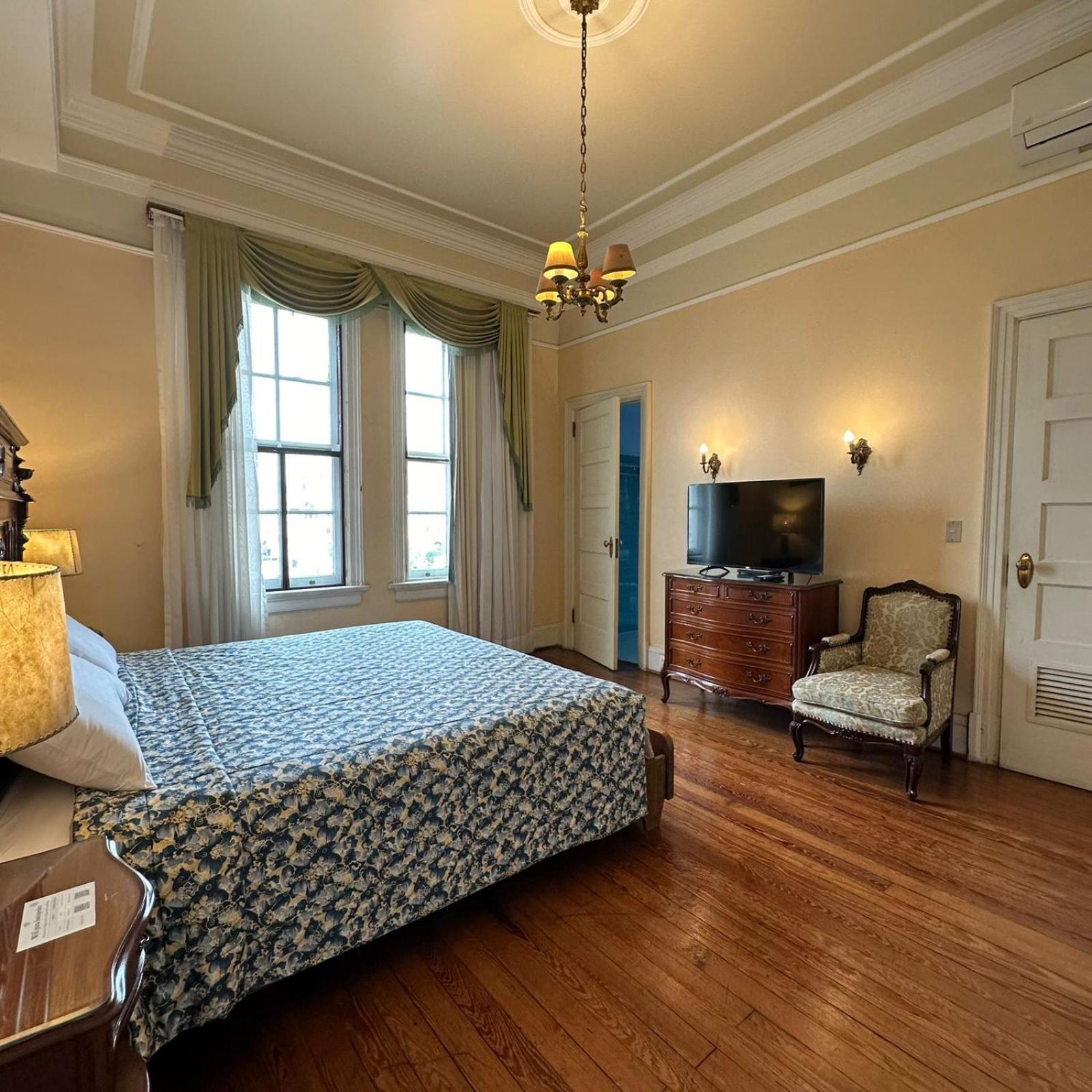 Deluxe Junior Suite