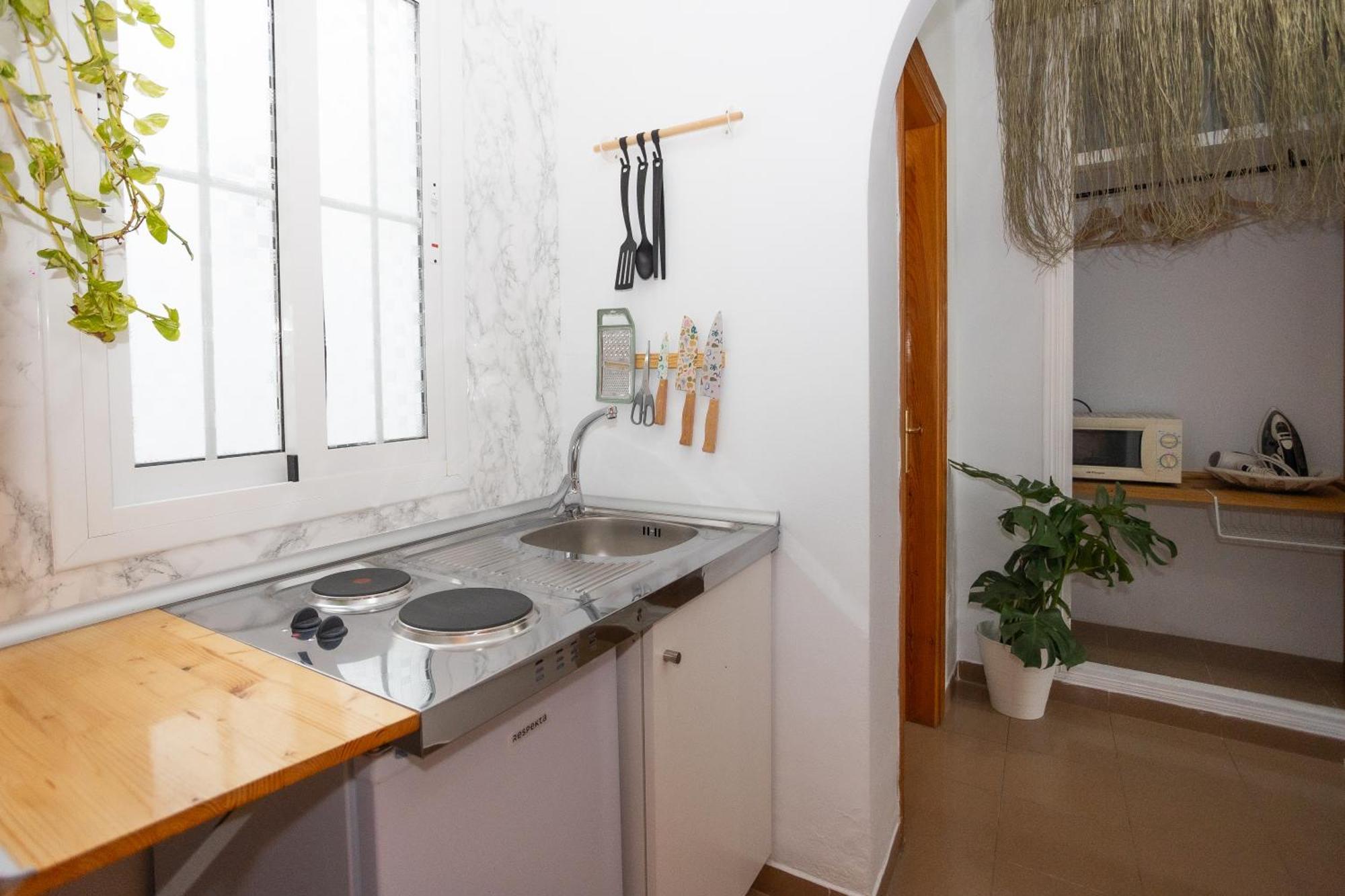 Estudio con balcón