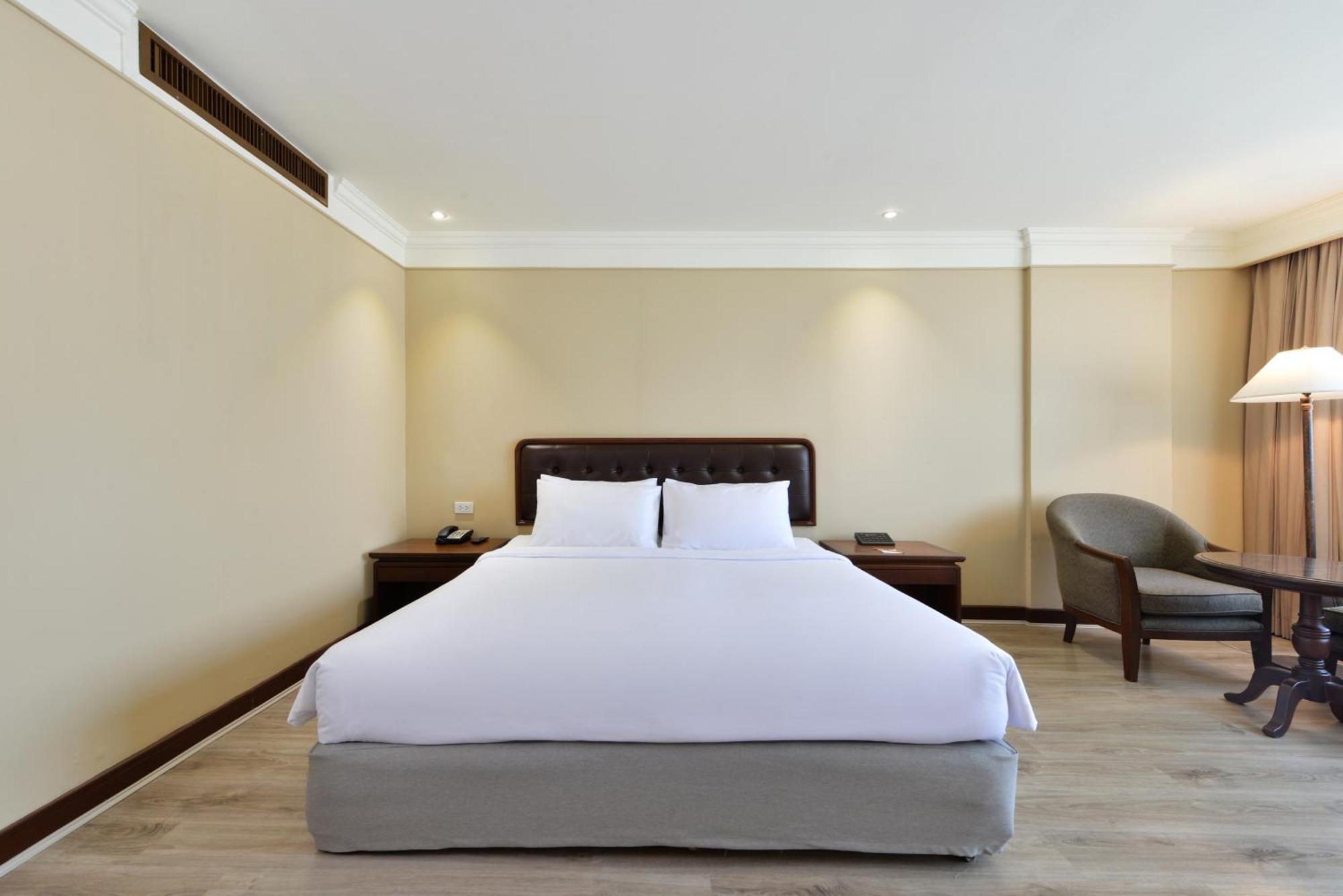 Executive Double or Twin Room,1516316953:JPEG