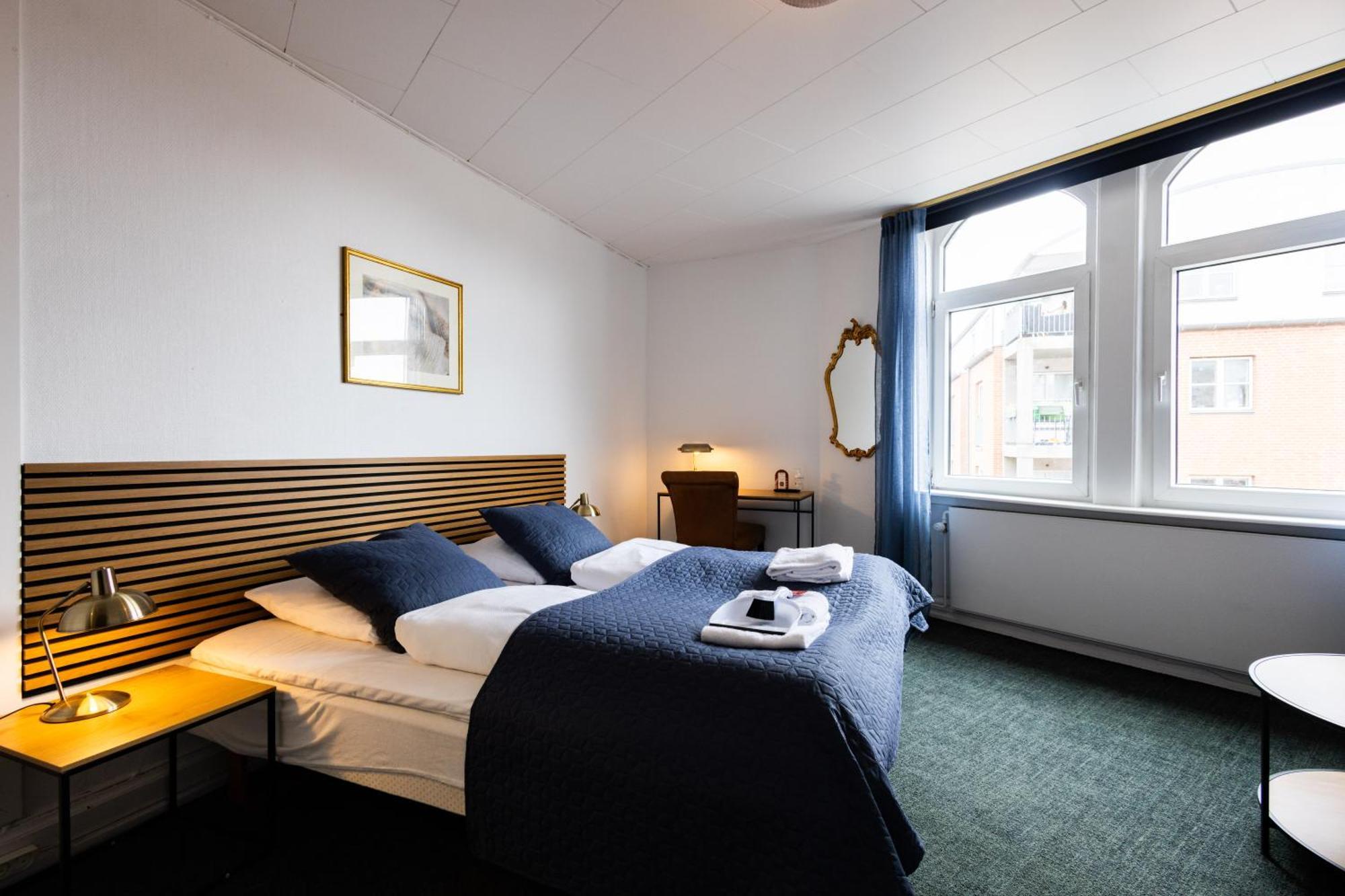 Double or Twin Room with Extra Bed,1516317346:JPEG