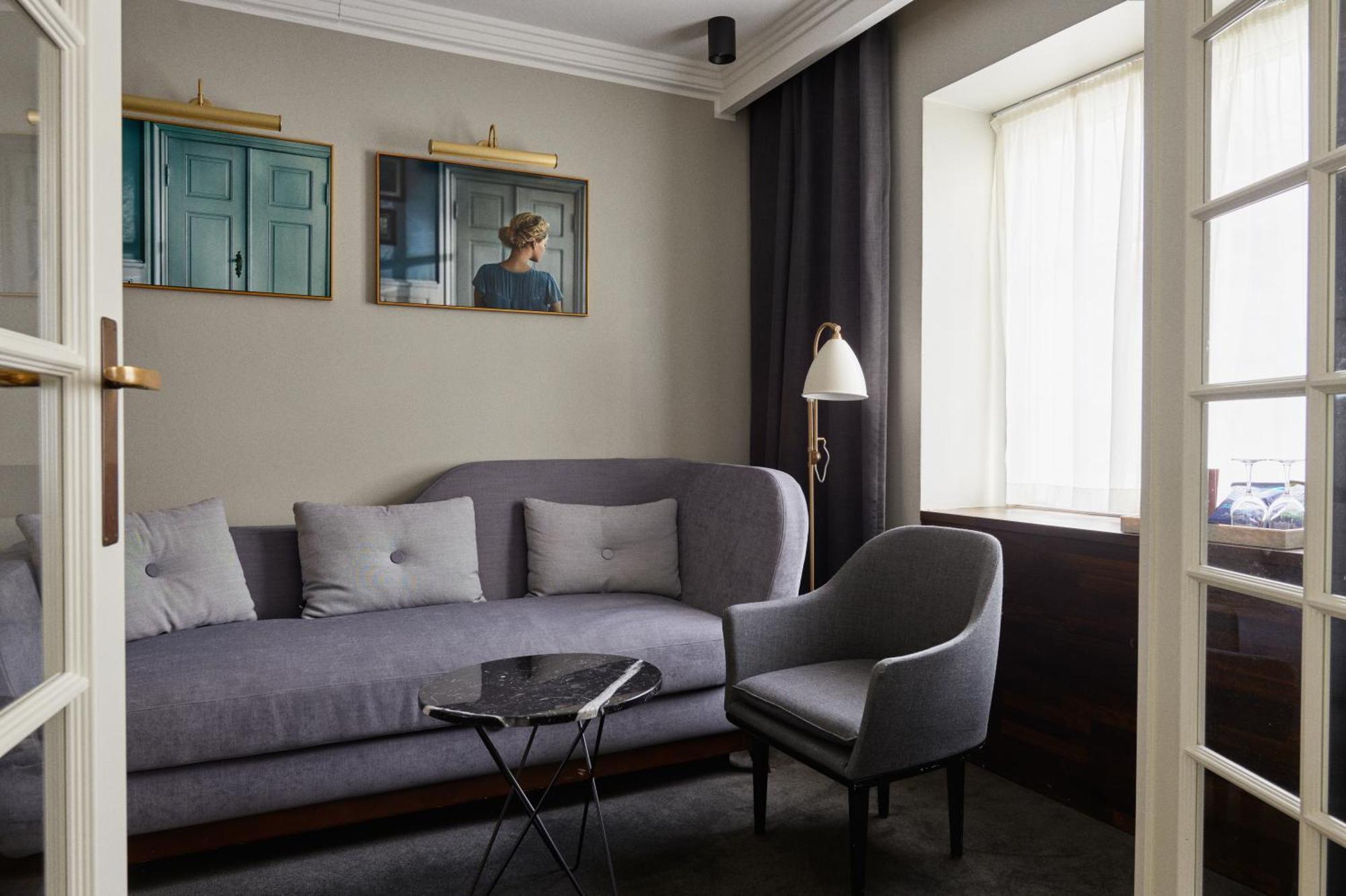 Junior Suite,1516318399:JPEG