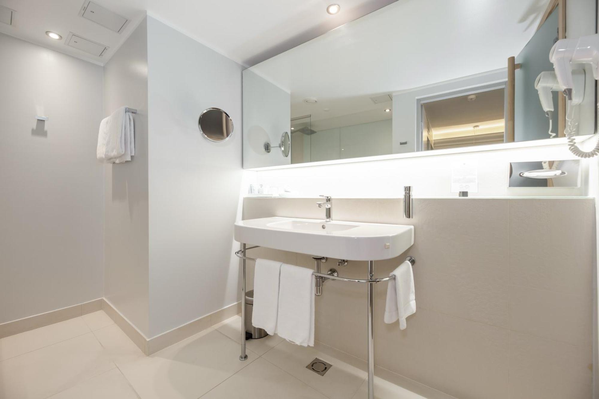 Premium Room with 1 Double Bed,1516327861:JPEG