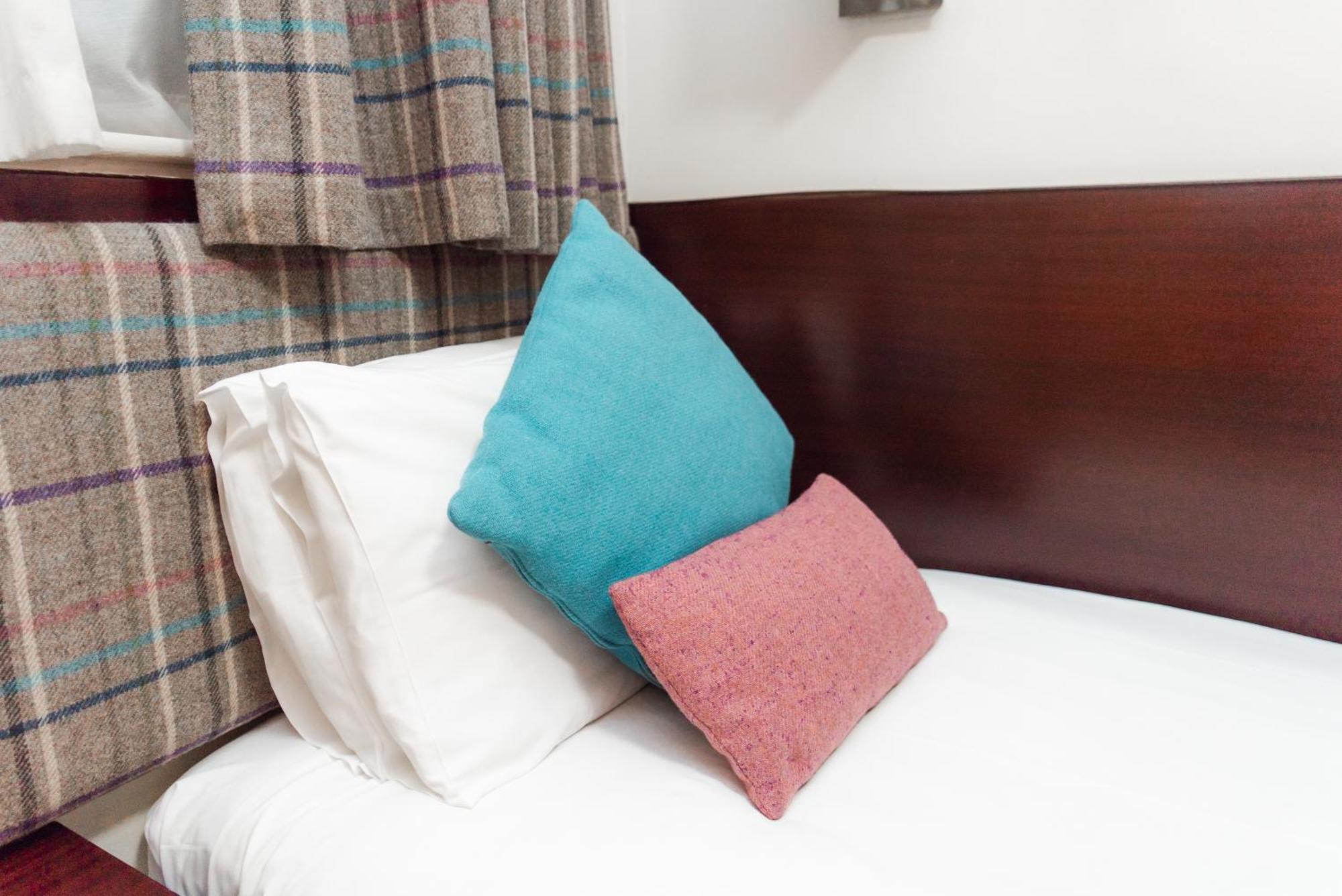 Superior Single Room,1516333390:JPEG