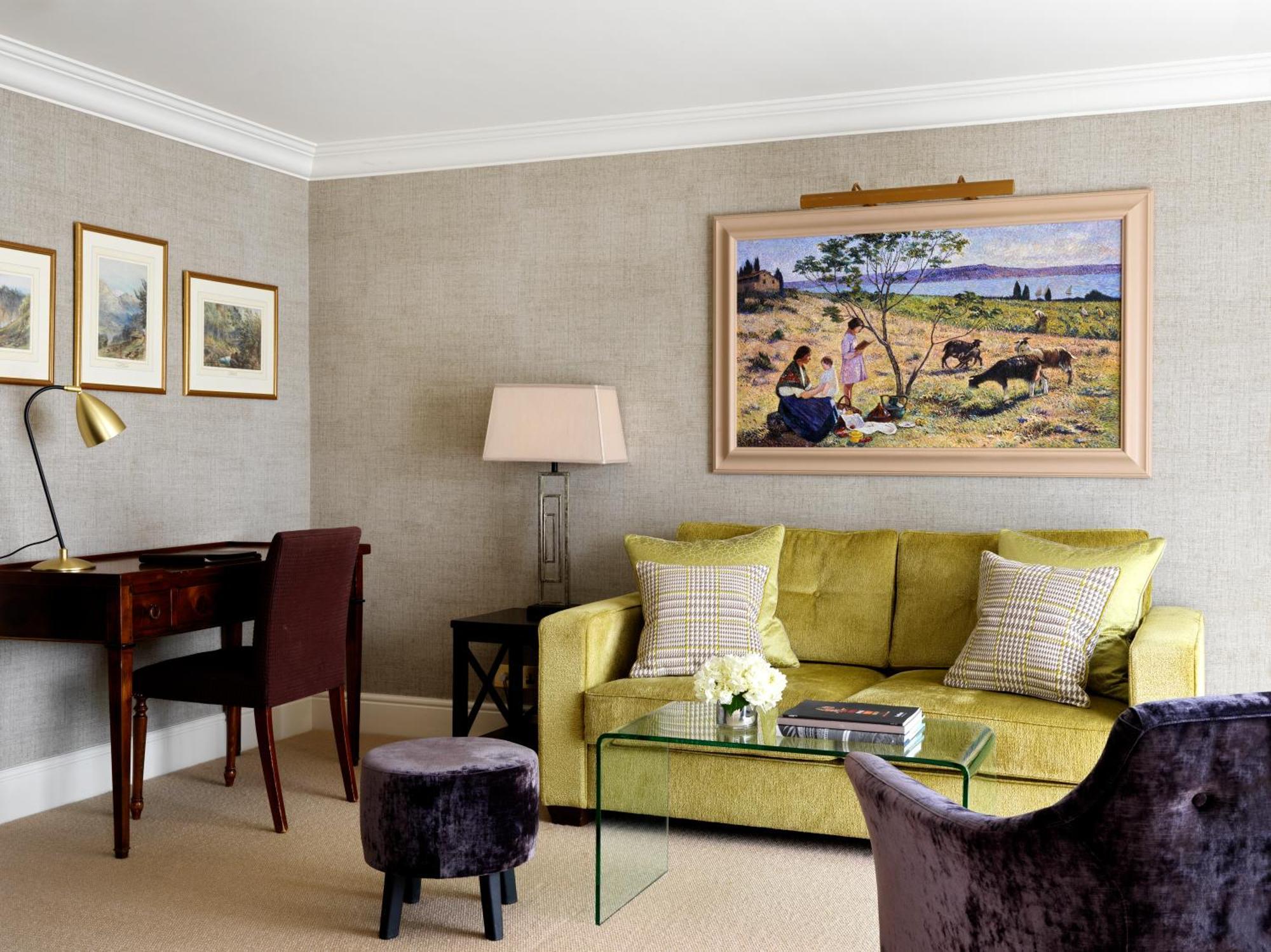 Deluxe Suite