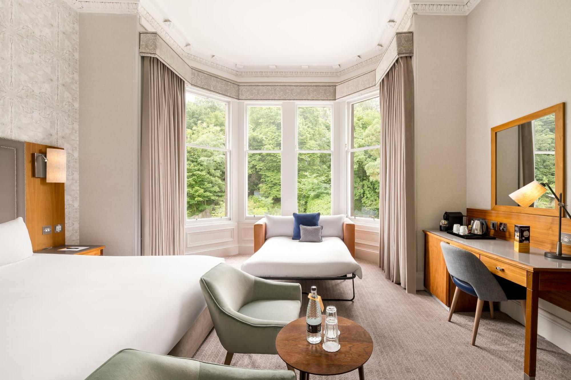 Chambre Lit King-Size Premium avec Canapé-Lit