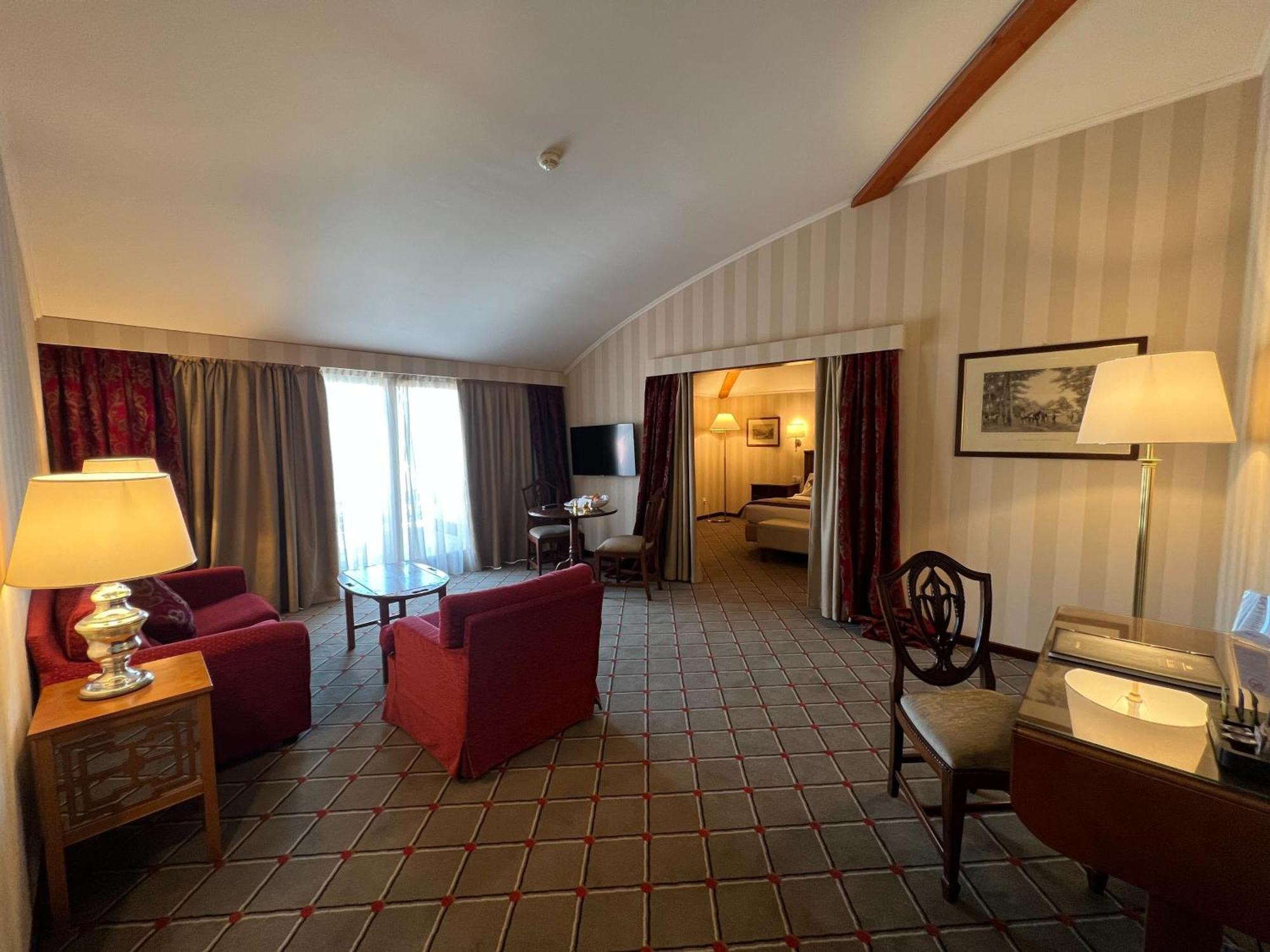 Top Floor Suite Lake View