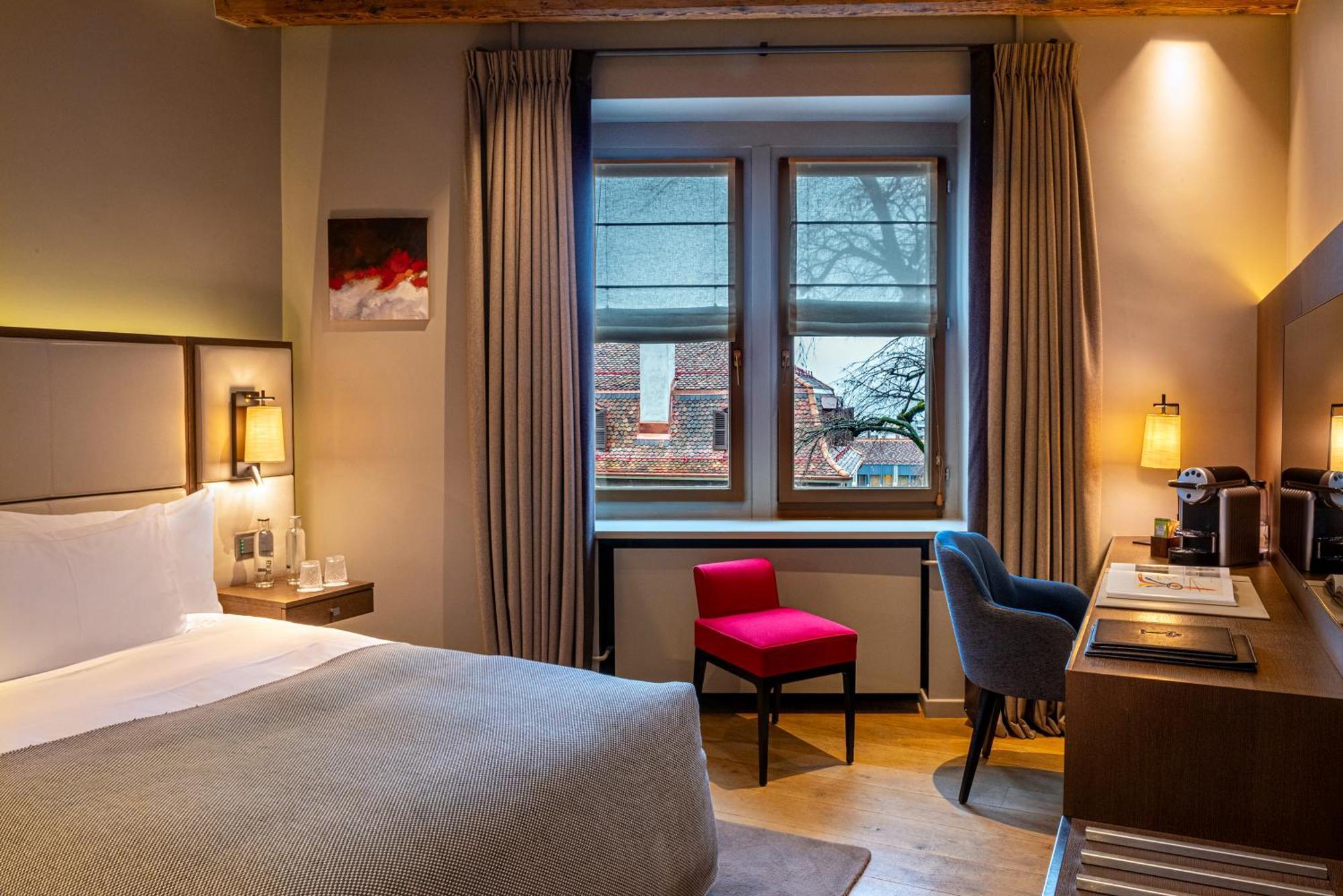 Deluxe Room,1516392601:JPEG