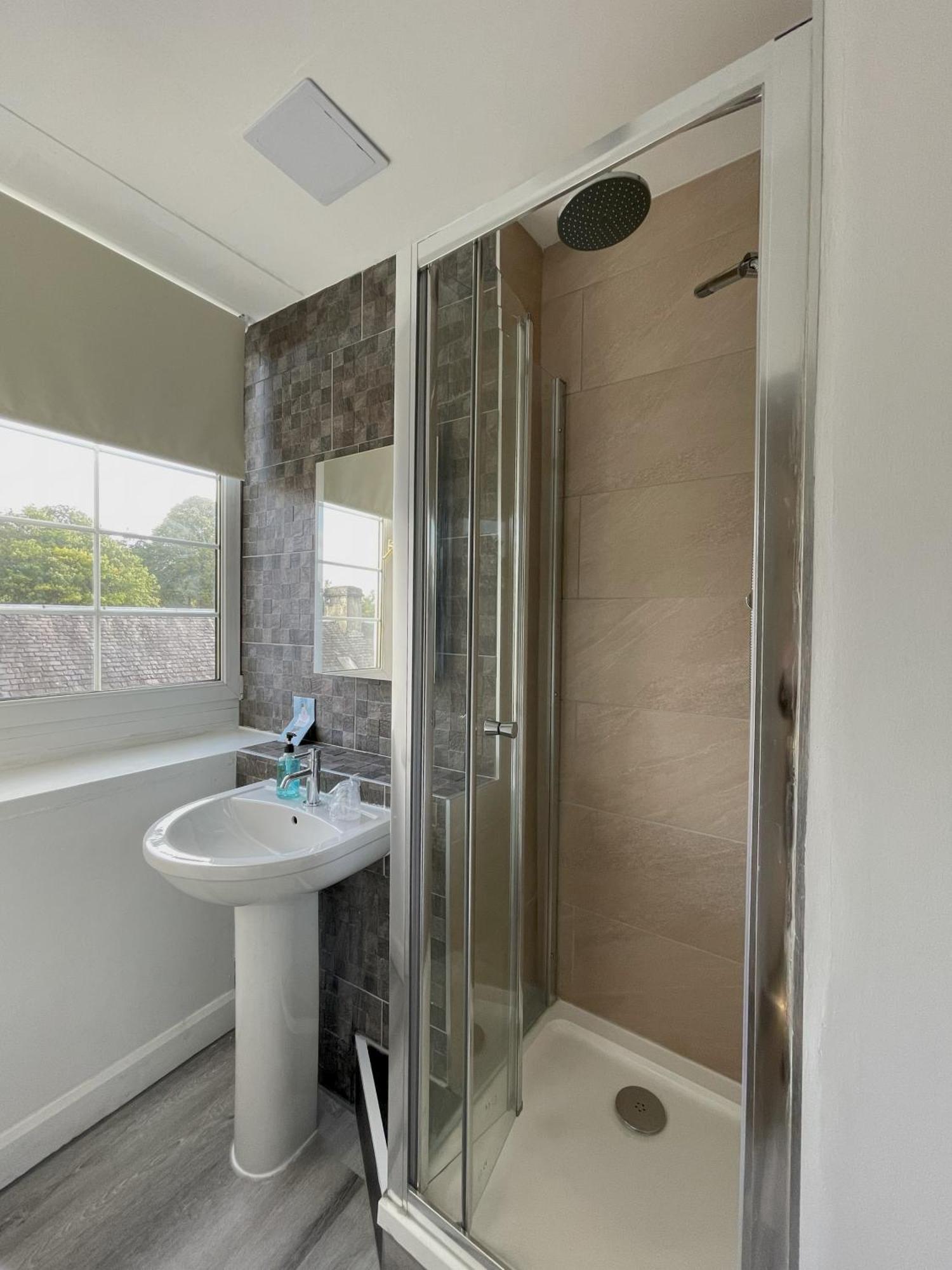 Single Room En Suite,1516369684:JPEG