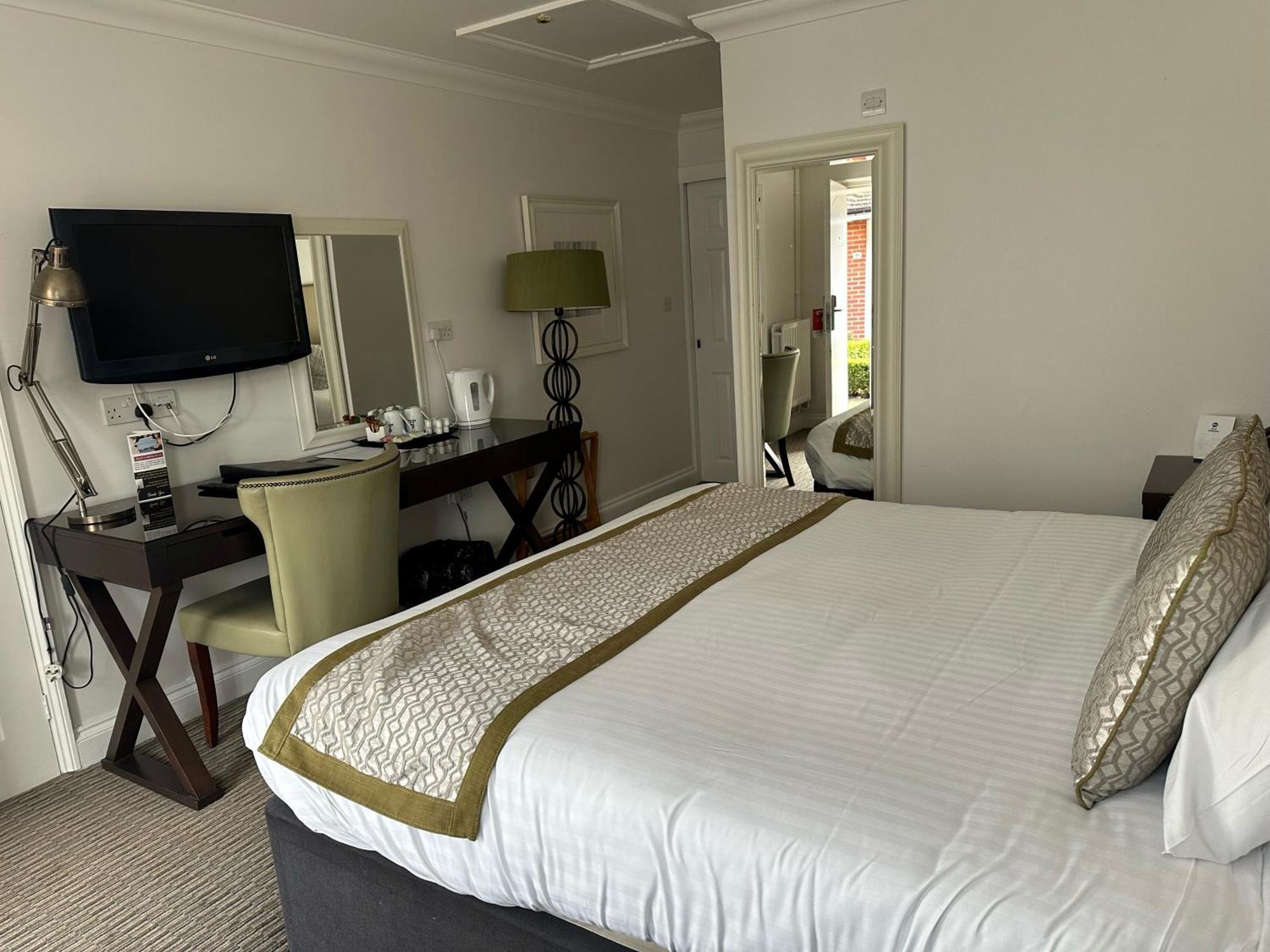 Classic Double Room - Non-Smoking