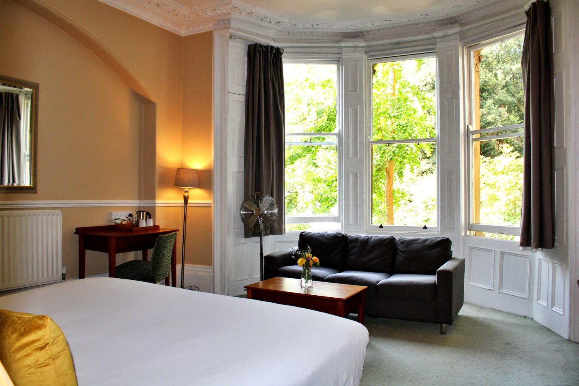 Large Double Room,1516397941:JPEG