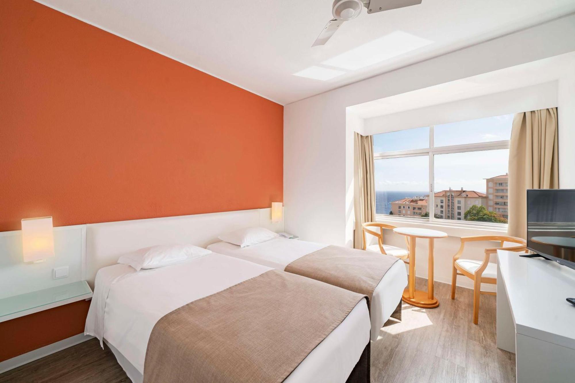 Double Room with Balcony,1516376302:JPEG