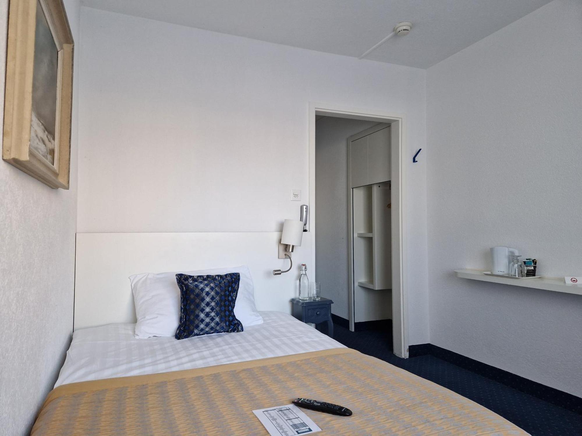 Single Room - Harbour Side,1516380625:JPEG