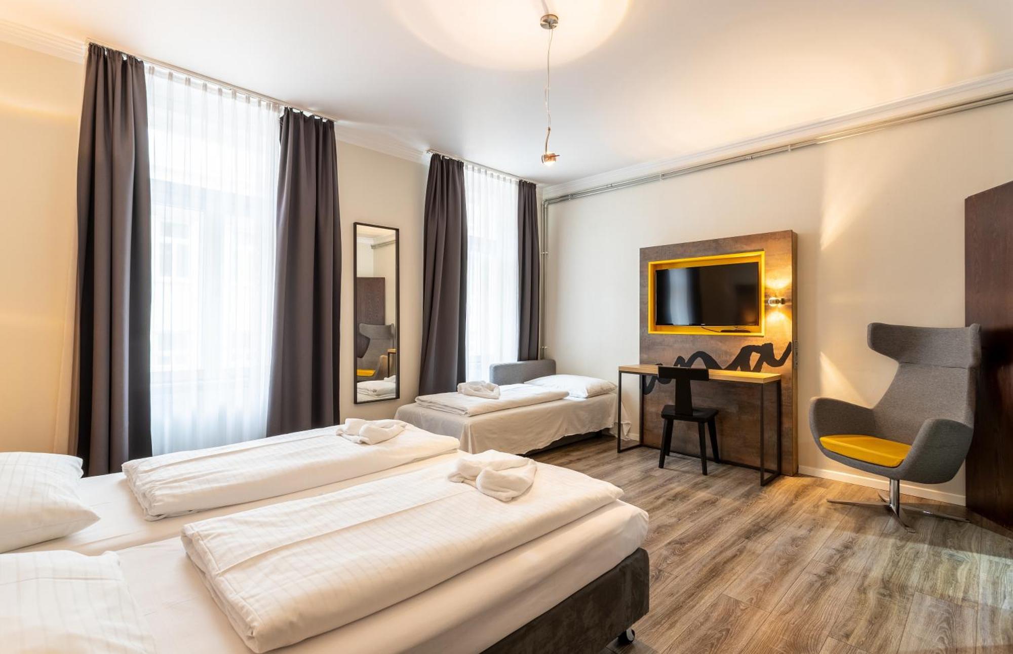 Superior Triple Room,1516415476:JPEG