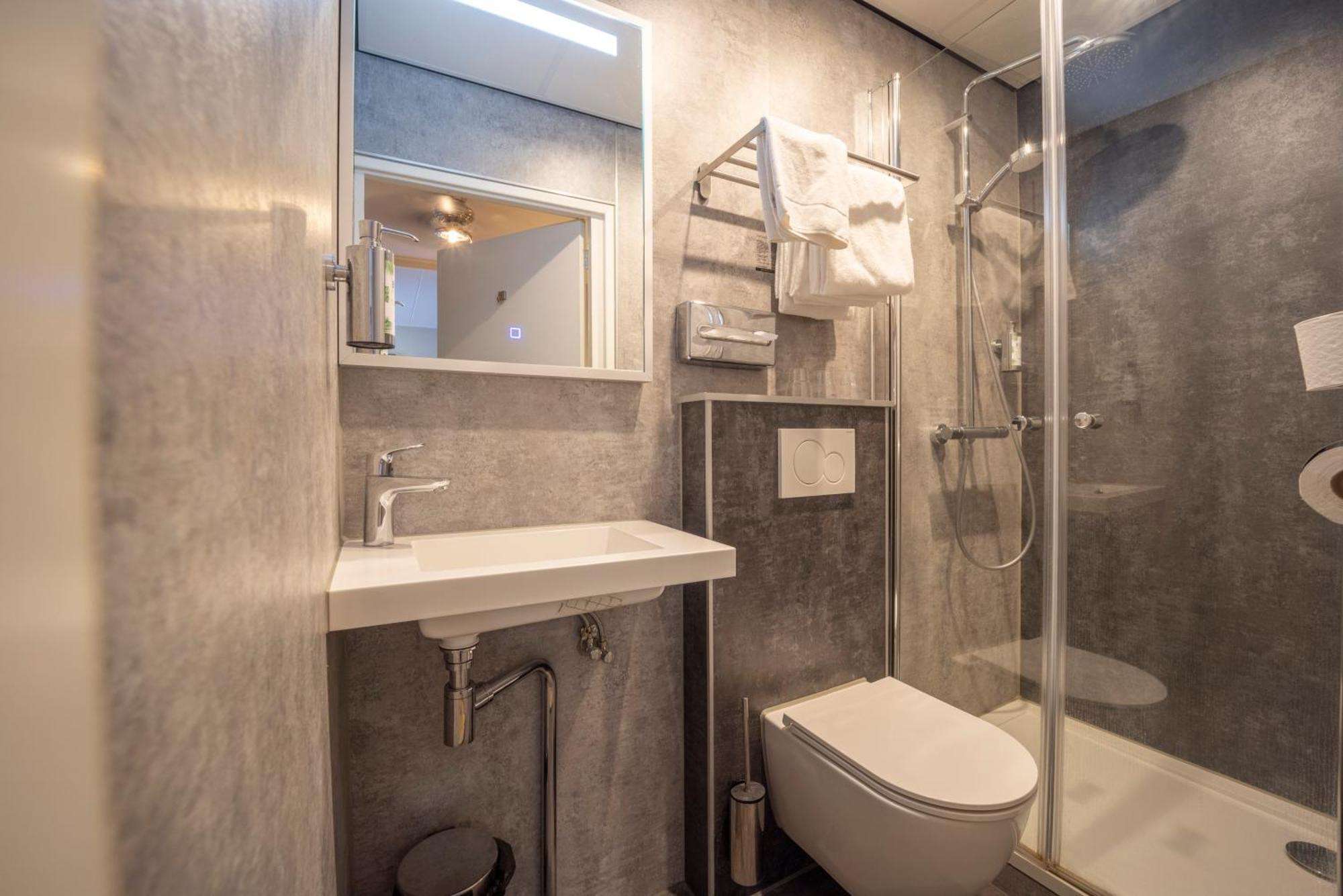 Standard Double Room,1393998689:JPEG