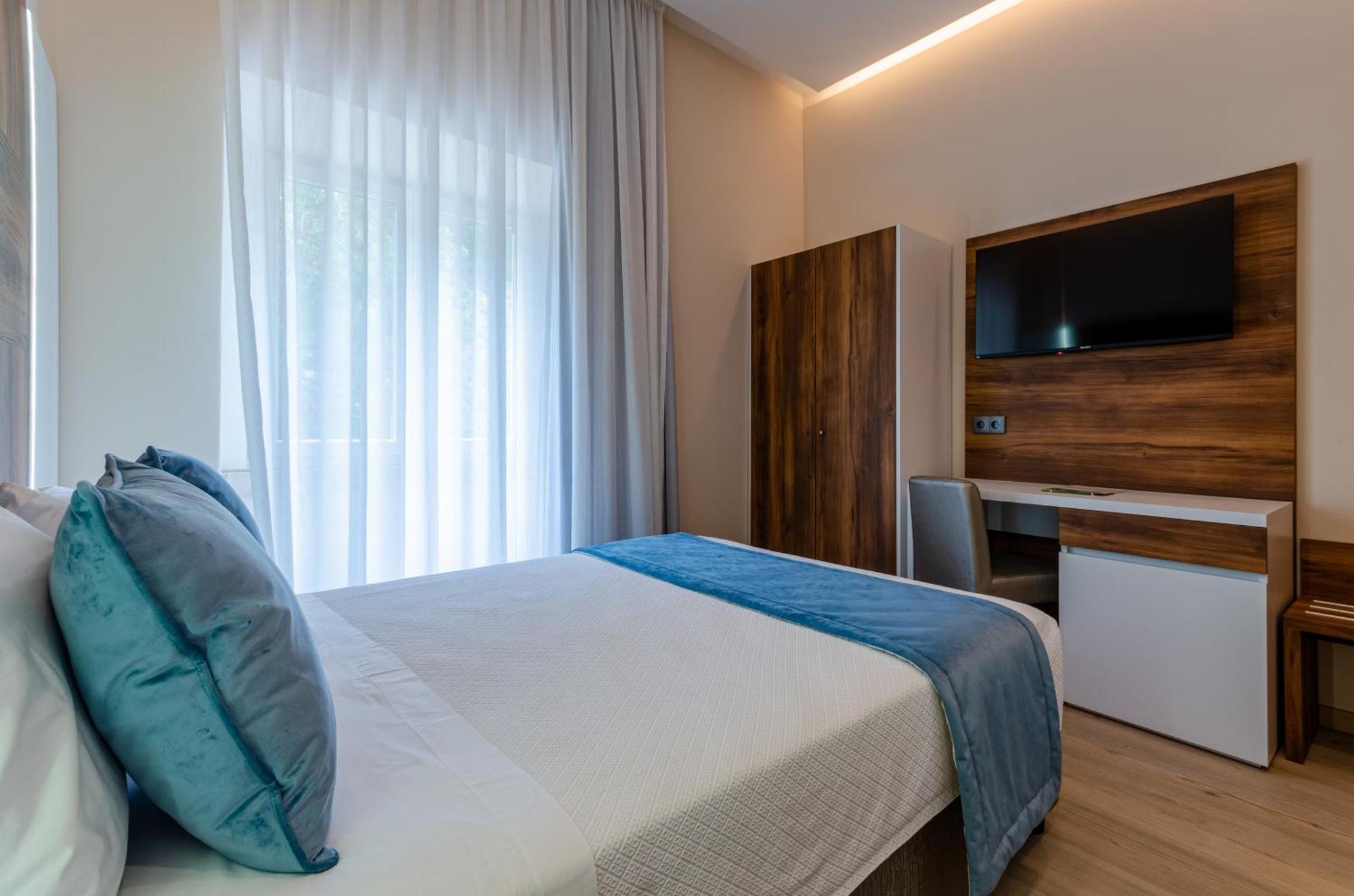 Superior Double Room,1516422892:JPEG