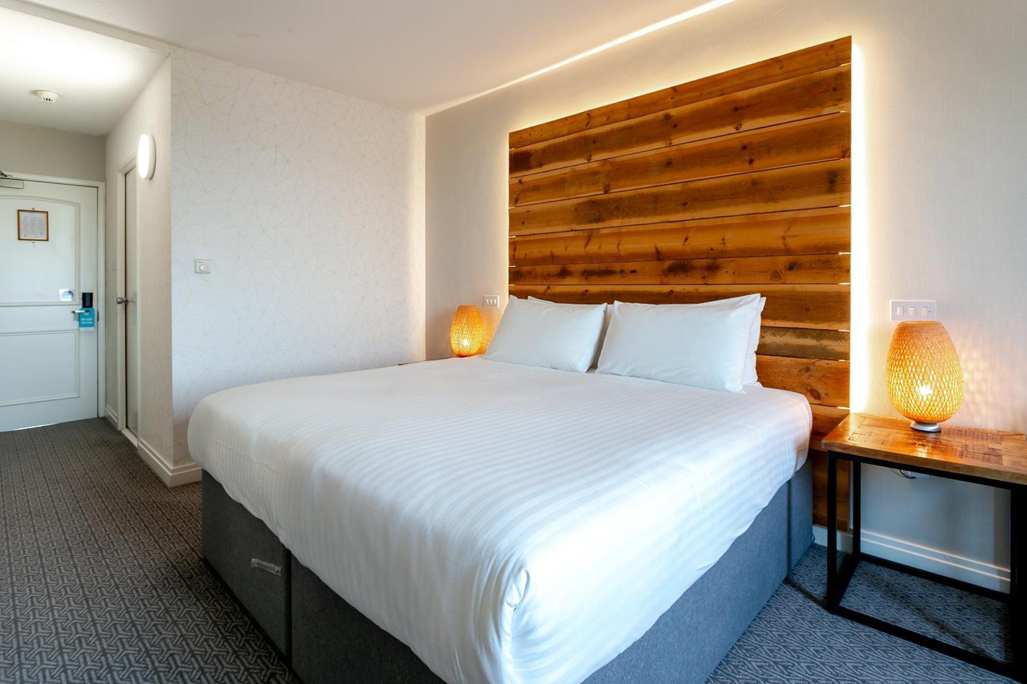 Classic Double Room - Non-Smoking,1516424968:JPEG